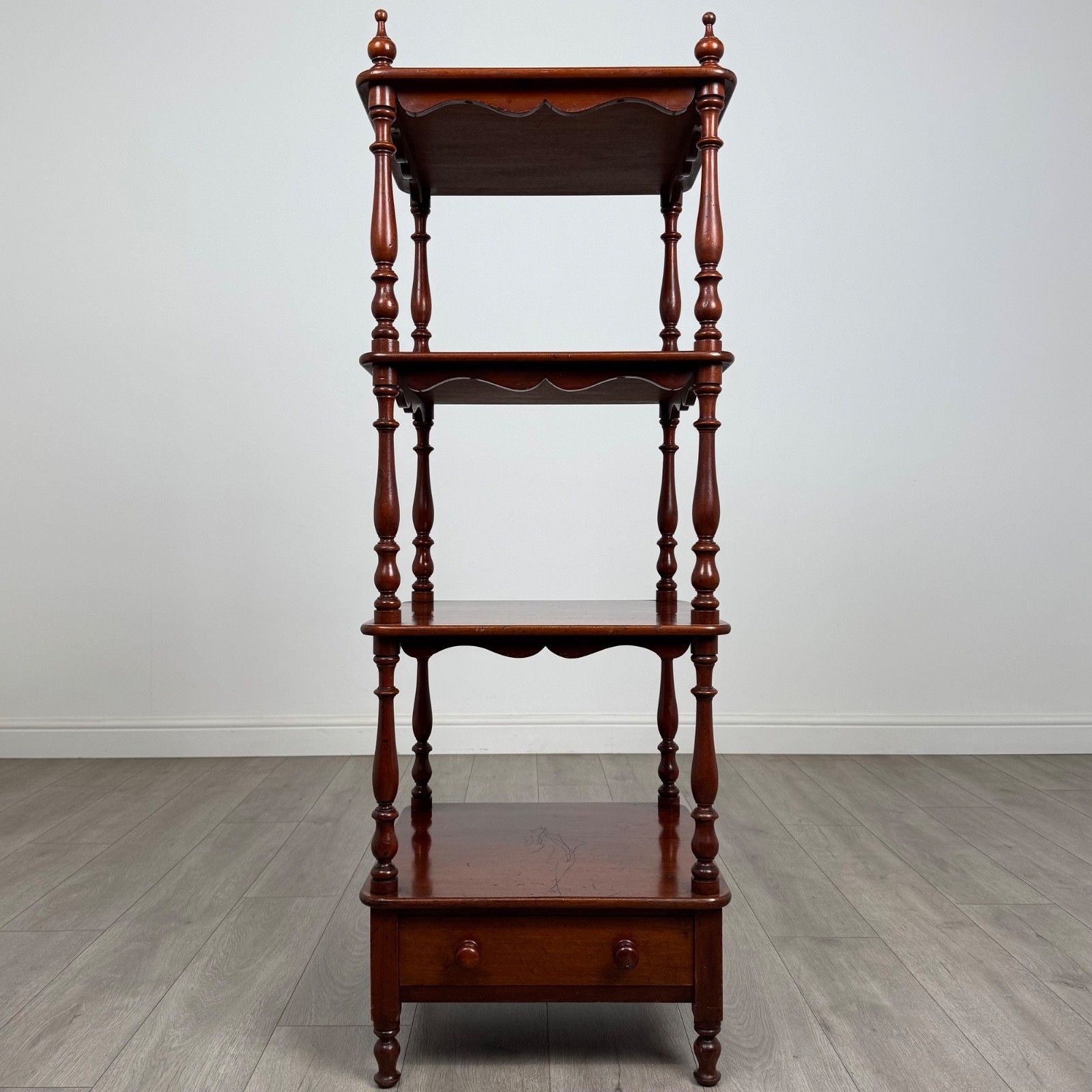 Antique 19th Century Fine Quality Cabinet In Mahogany