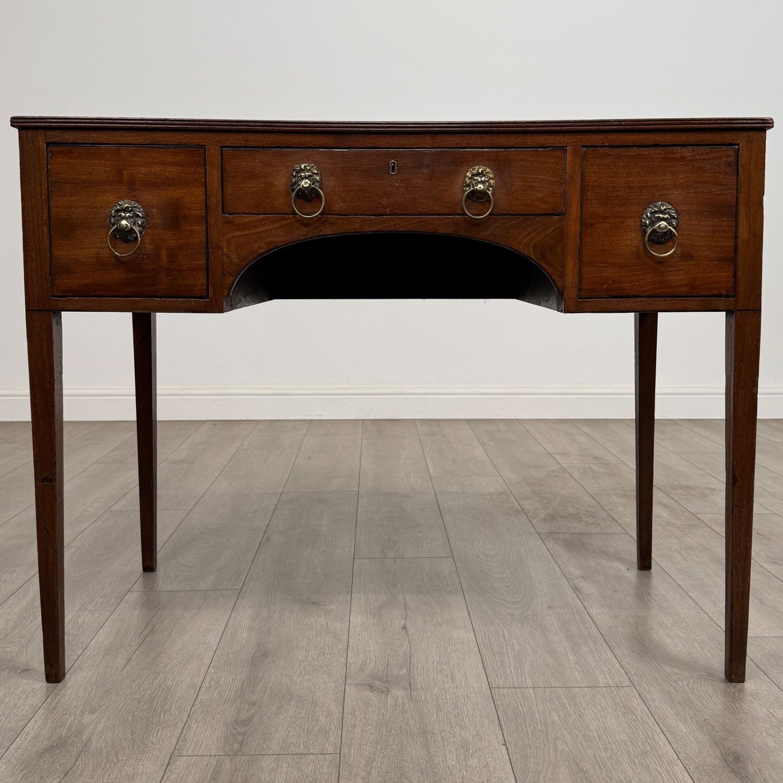 Antique 18th Century Good Quality Writing Table In Mahogany