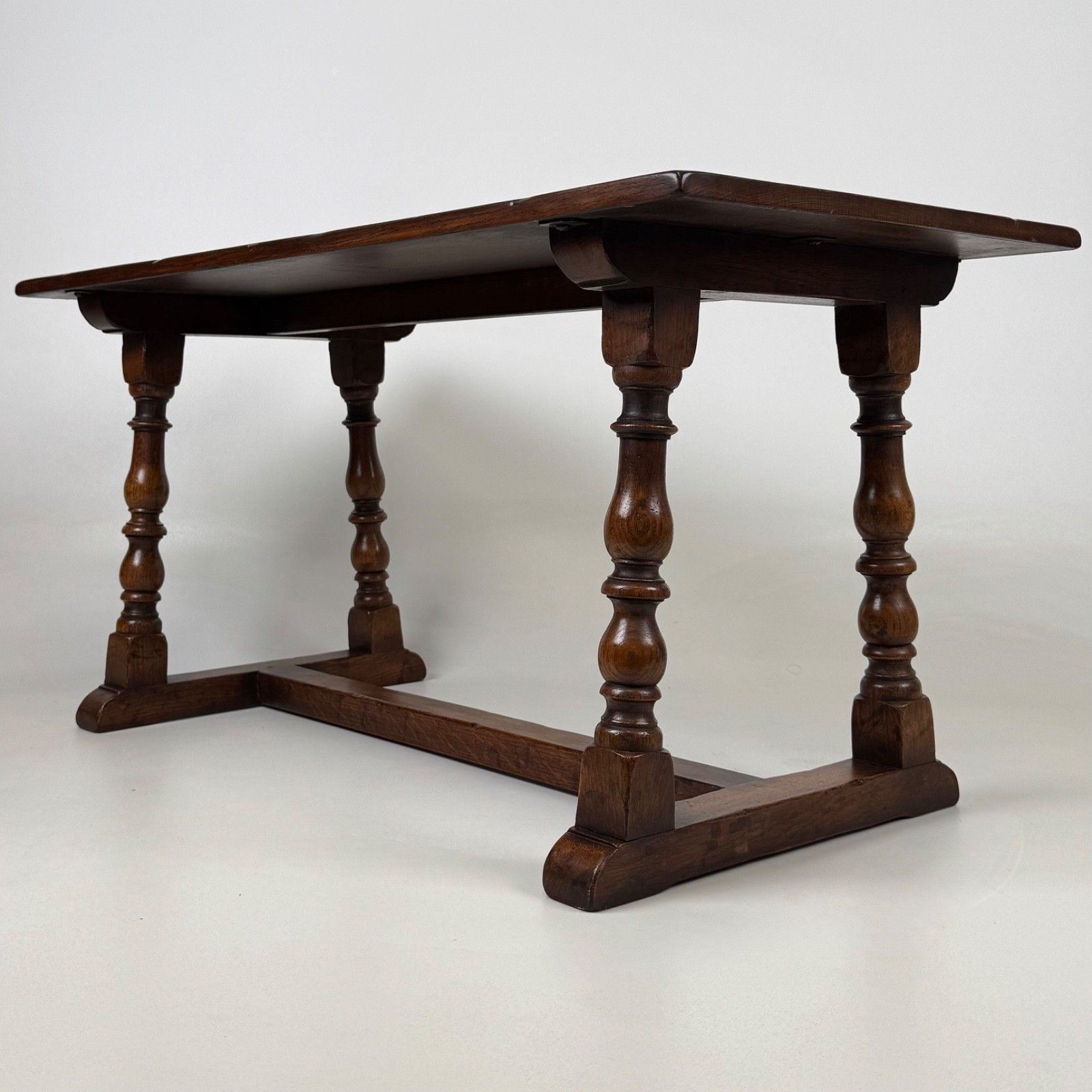 Antique 20th Century Good Quality Oak Coffee Table photo vinterior