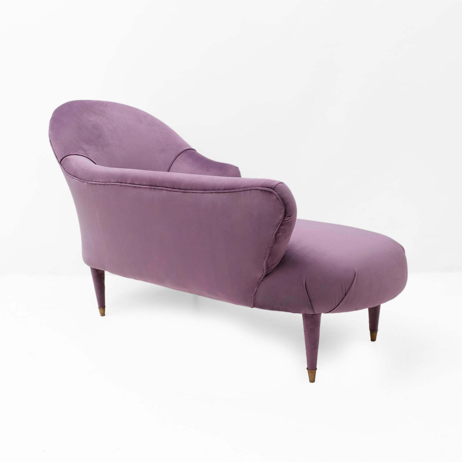 Italian Mid Century Style Dormeuse In Mauve Velvet With Brass Feet photo vintage
