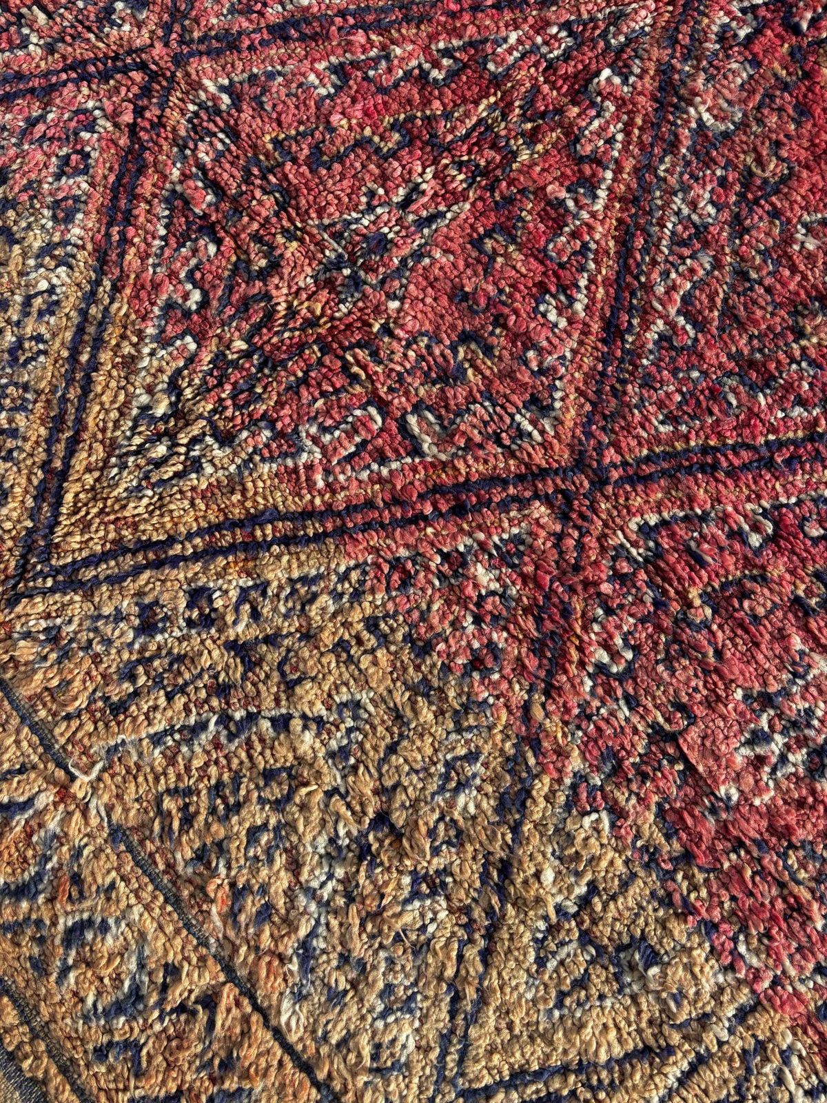 Textiles Vintage Moroccan Beni M’guild Rug 190x350 Cm – Authentic Handwoven Wool Berber Rug From The Atlas Mountains photo