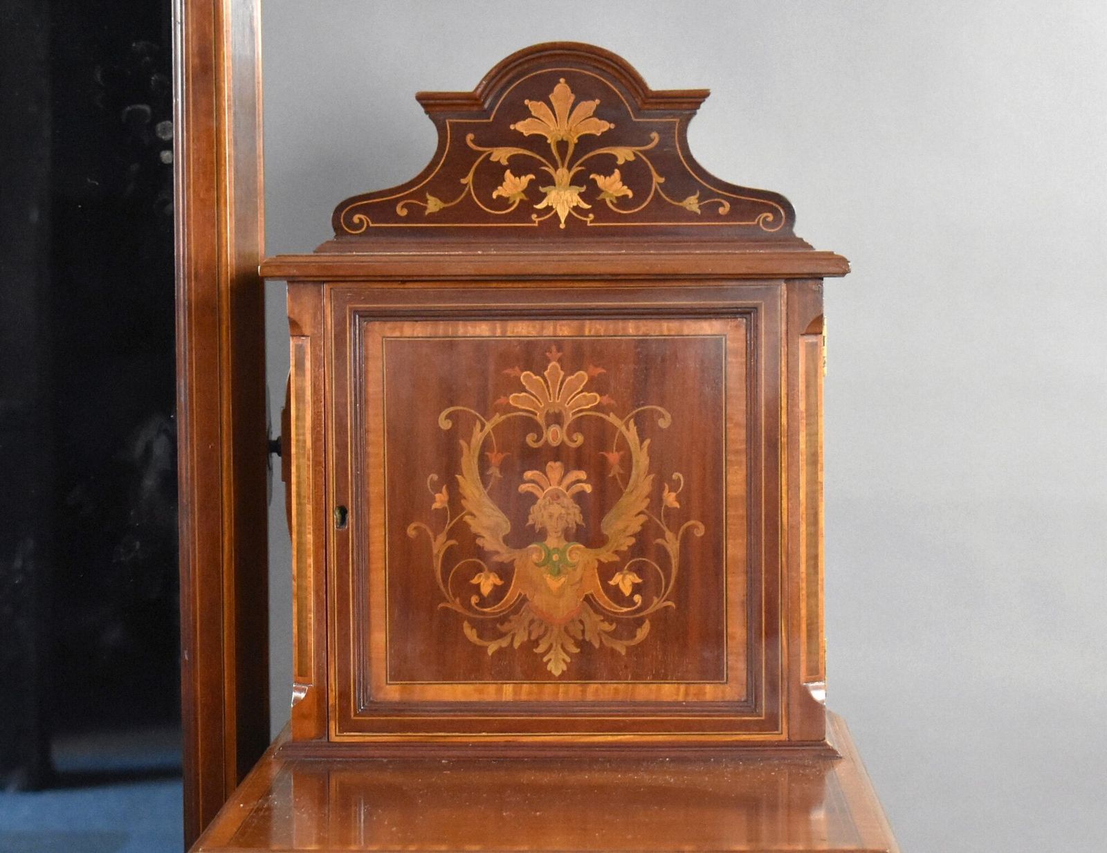 photo furniture Victorian Marquetry Inlaid Dressing Table By Edwards & Roberts