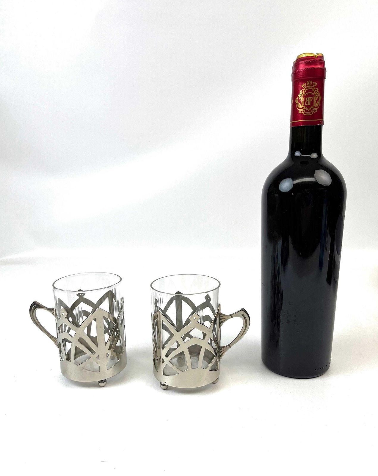 Stunning Avant Garde Pair Of Bauhaus Art Deco Tea & Coffee Glass Cups In Silver Plated Holders photo vinterior