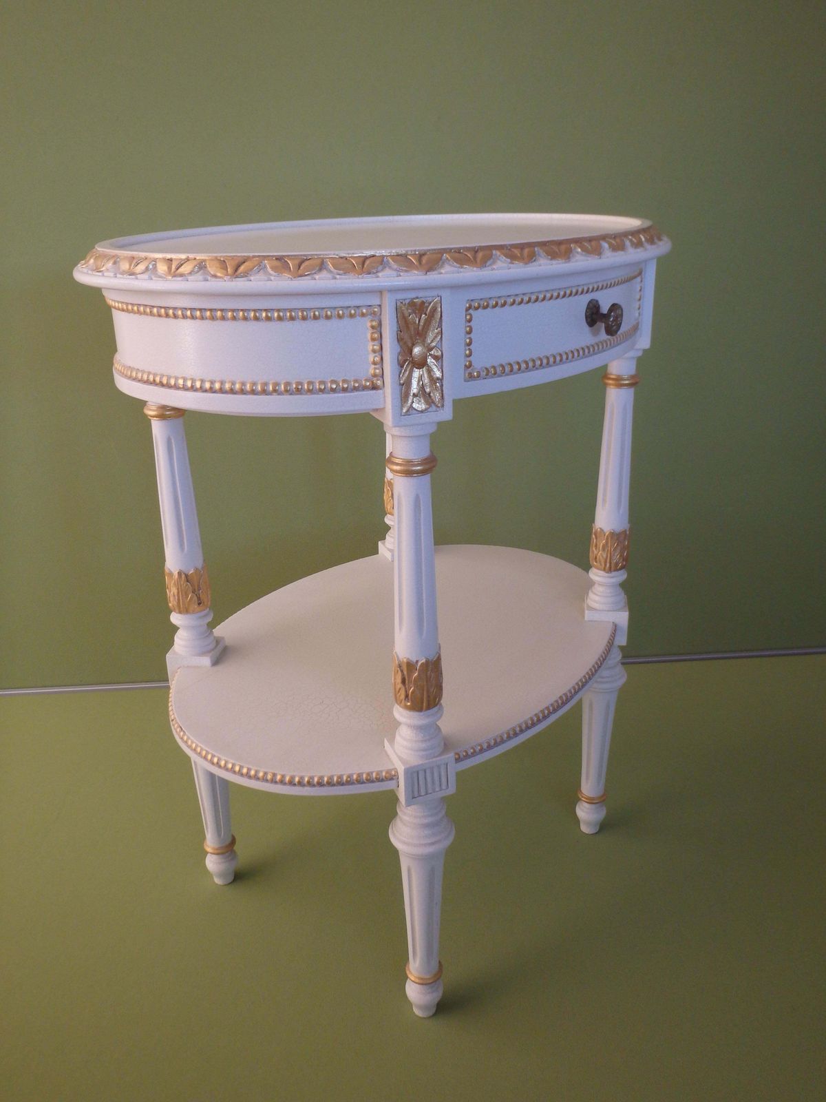 Pair Oval Off White "Craquelee" Night Stands With Golden Elements Emipre Stile photo vinterior