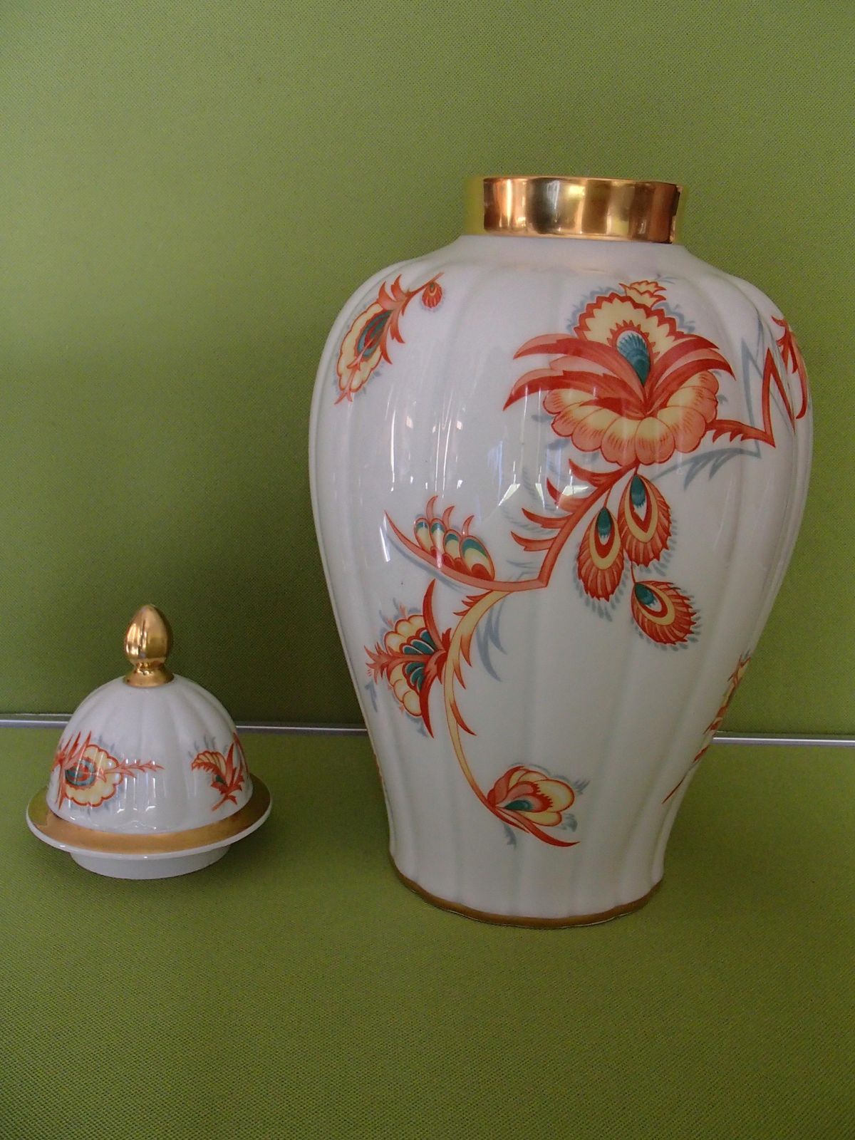 Art Deco Porcelain Vase With Lid By Thomas Bavaria With Cubistic Flowers photo 1312.0