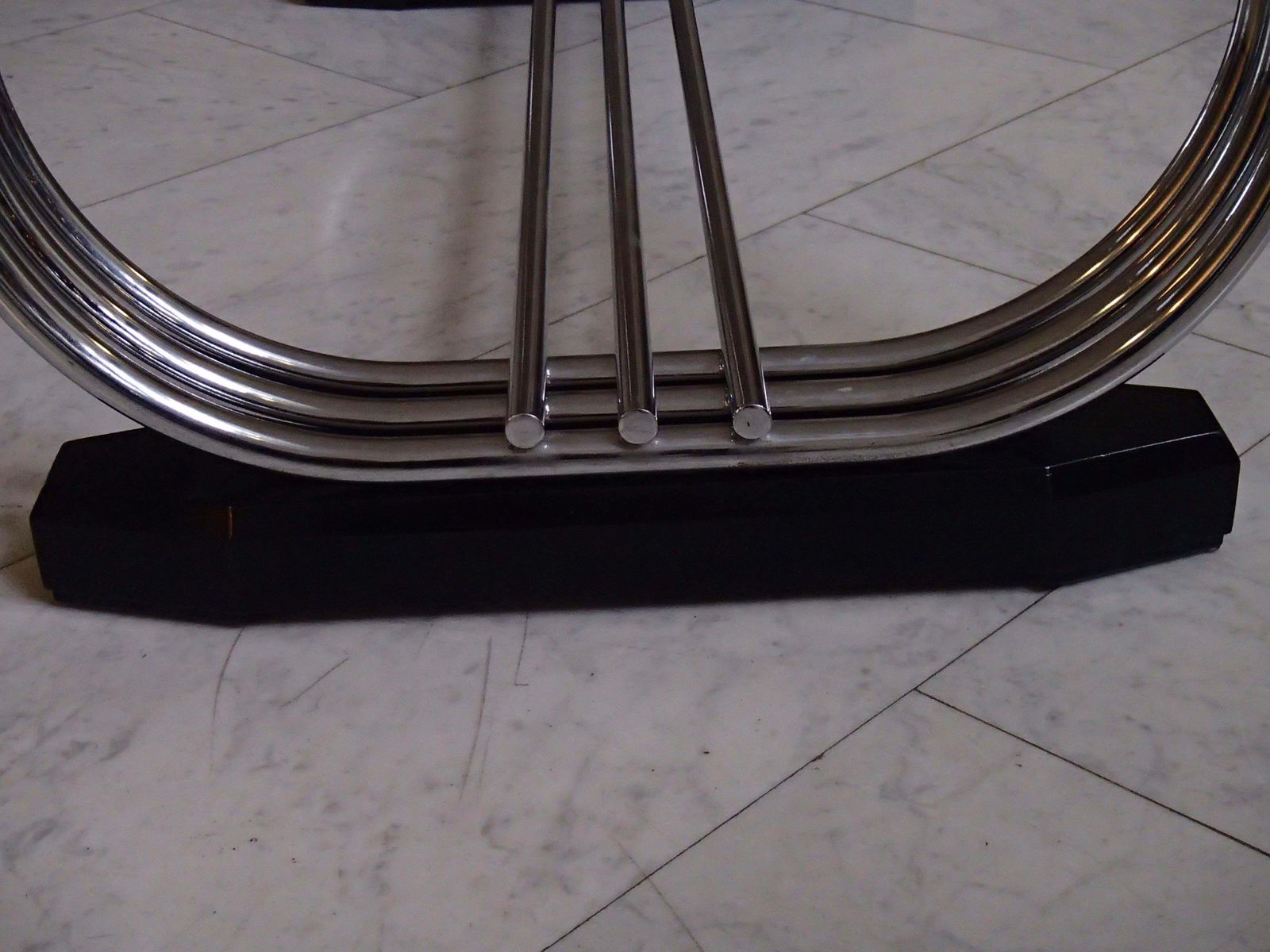 photo vintage 1930thies Tubular Chrome And Blck Top Table For Pel By Serge Chermayeff
