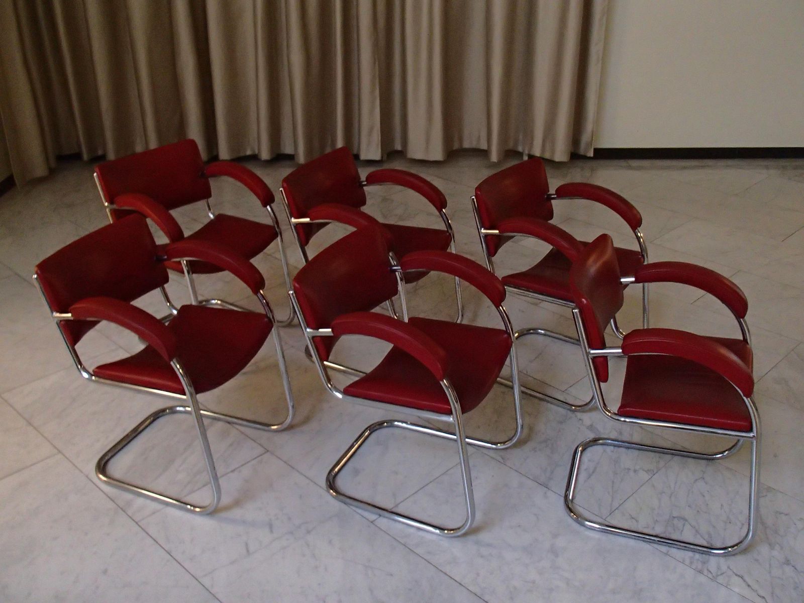 photo vinterior 1930thies 6 Red Leather Armchairs By Serge Chermayeff For Pel