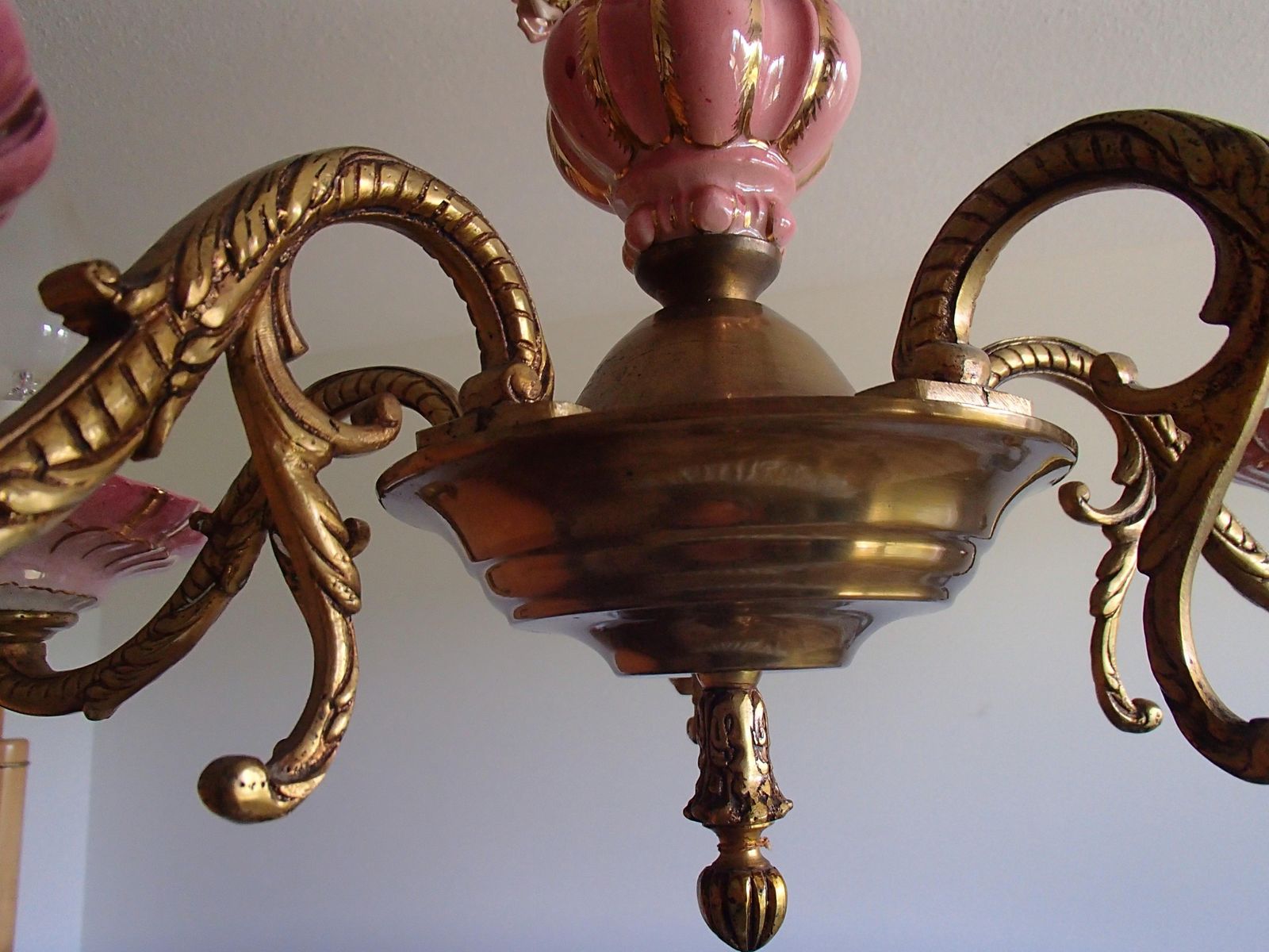 1960th Italian Porcelain Chandelier With Roses photo vinterior