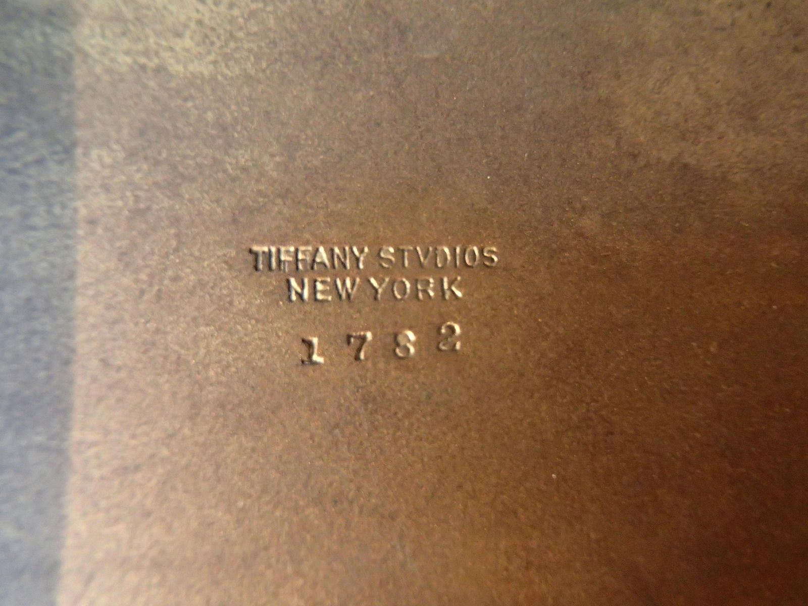 6997.0 Art Nouveau Desk Set By Tiffany Calendar, Ink Dryer, Box And Clip photo