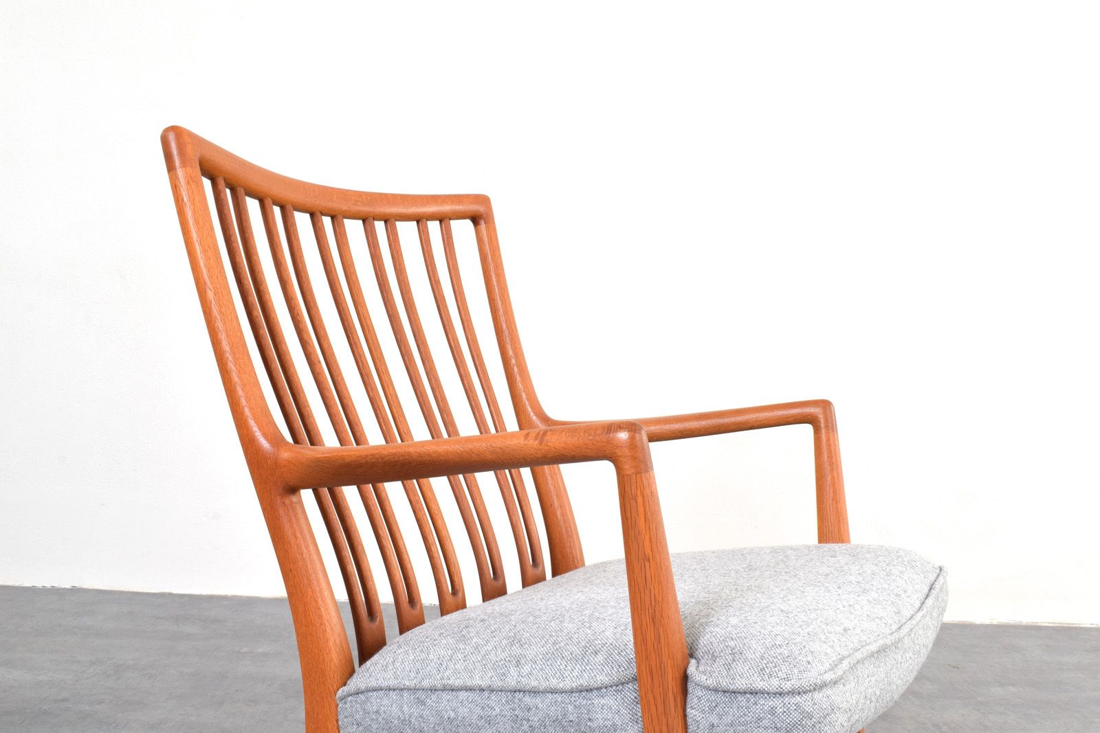 2395.0 Oak Ml33 Rocking Chair By Hans J. Wegner For A/S Mikael Laursen, 1950s photo