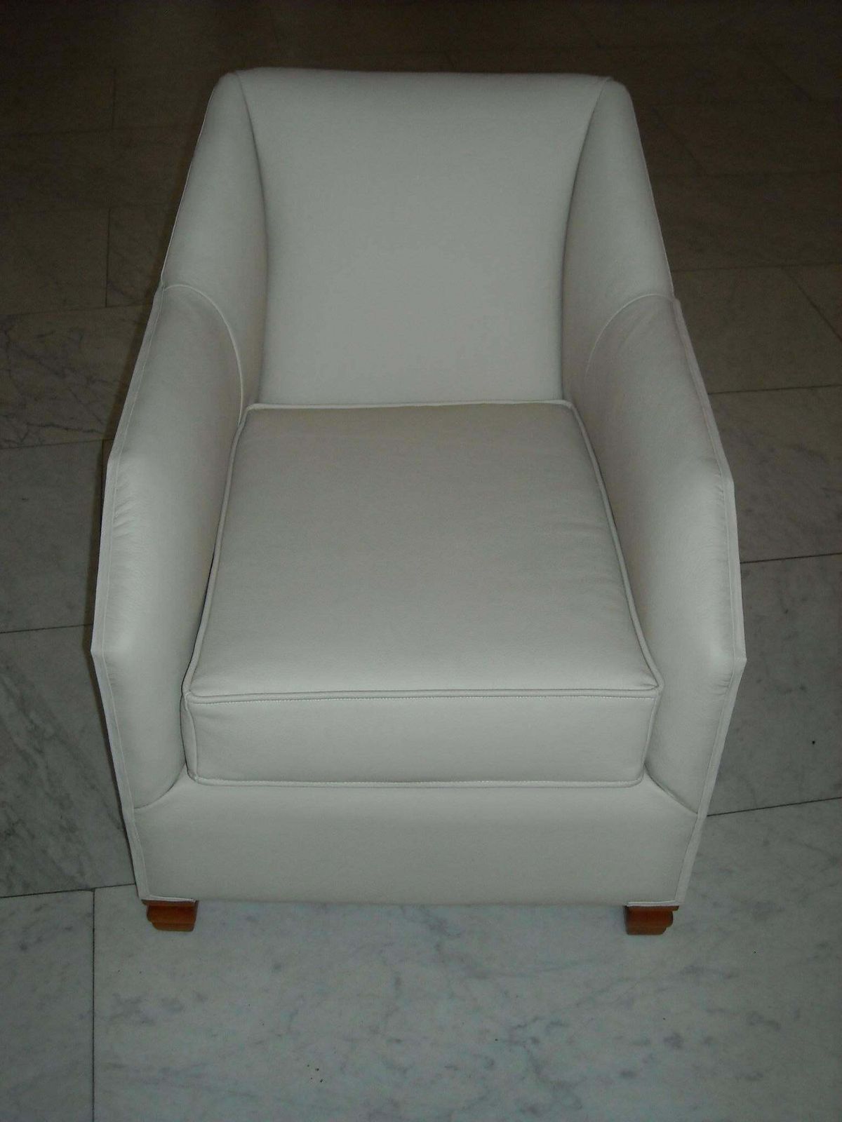 1930 Pair Of Armchairs Off White Leather And Rosewood photo 6035.0