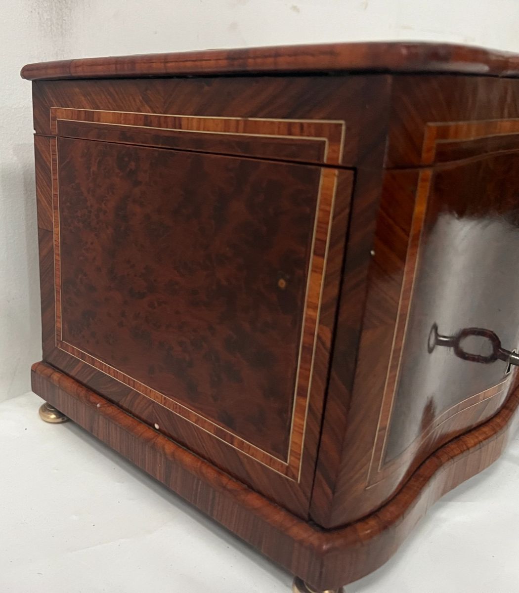 570.38 19th Century Cigar Box In Thuya Burl And Rosewood photo