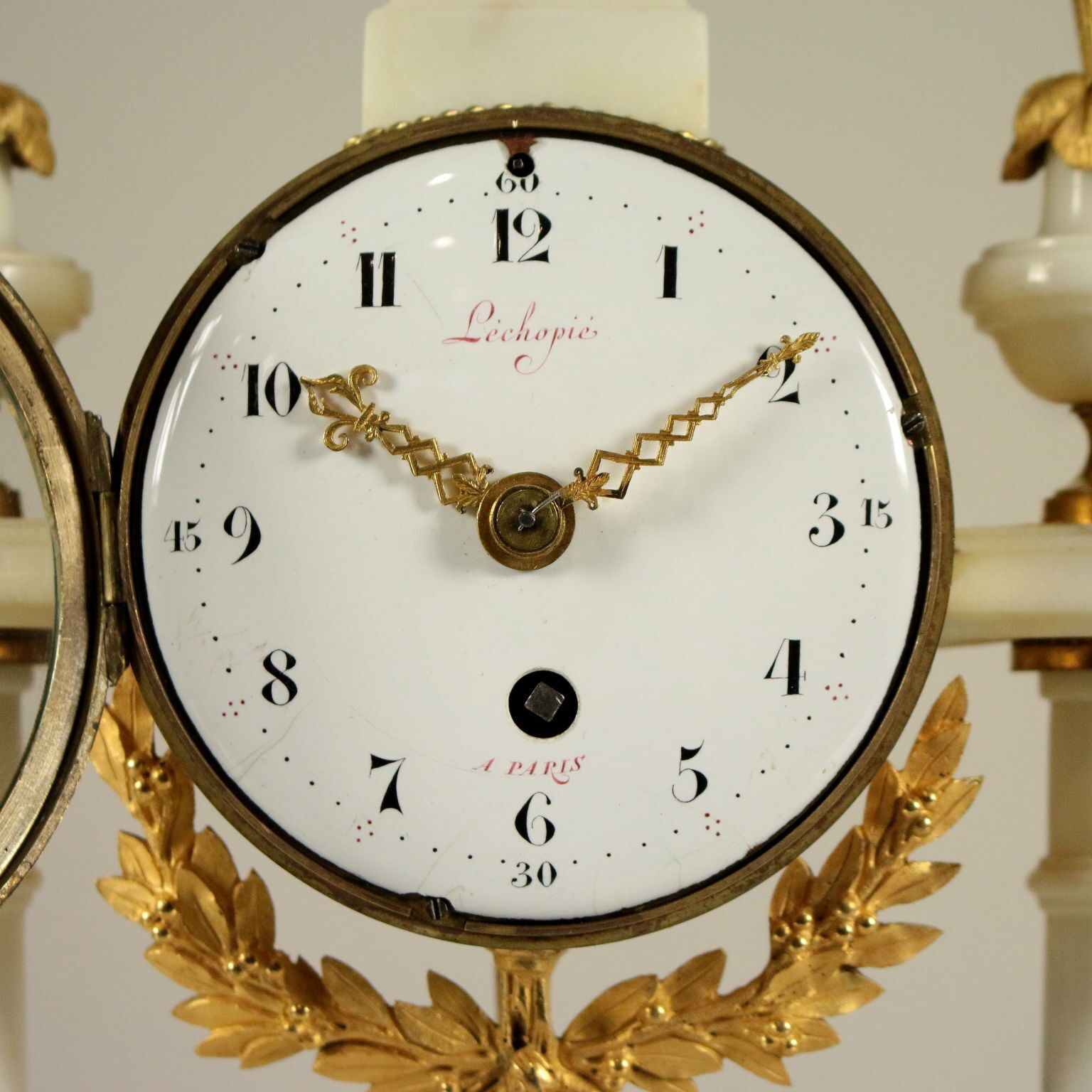 Antique Clock Lèchopiè à Paris Marble Gilded Bronze France 1700s photo 1140.0