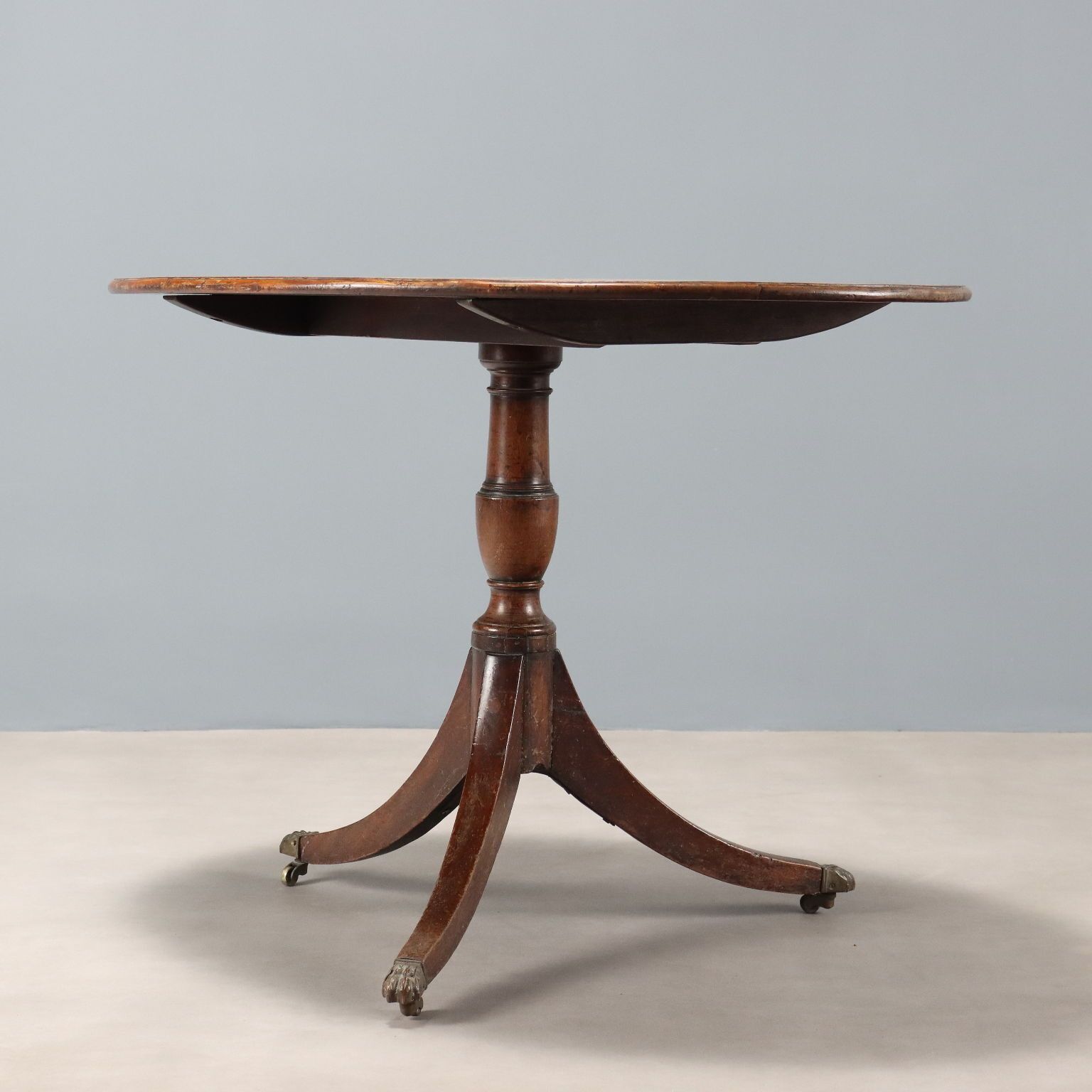 photo for sale Antique Table Mahogany Oval Shaped England XIX Century