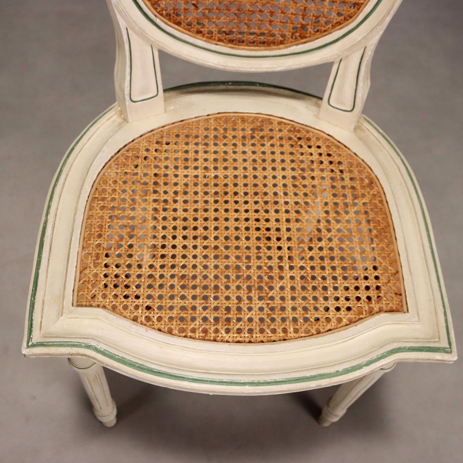 Coppia Di Sedie In Legno Laccato photo Furniture