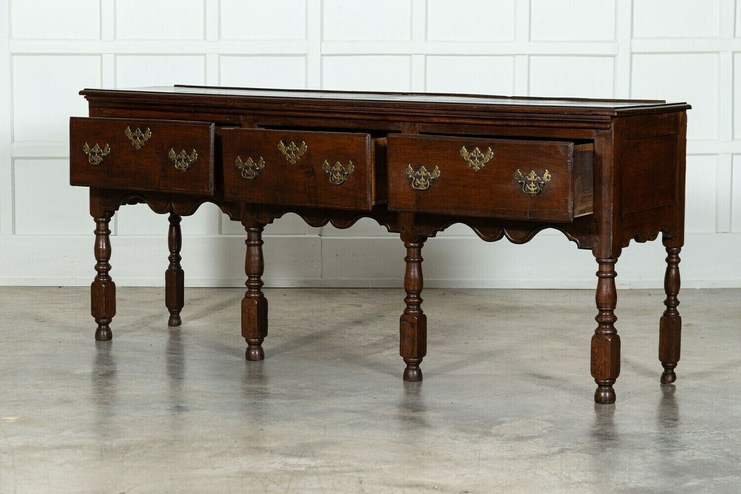 Large 18thc English Oak Dresser photo vinterior