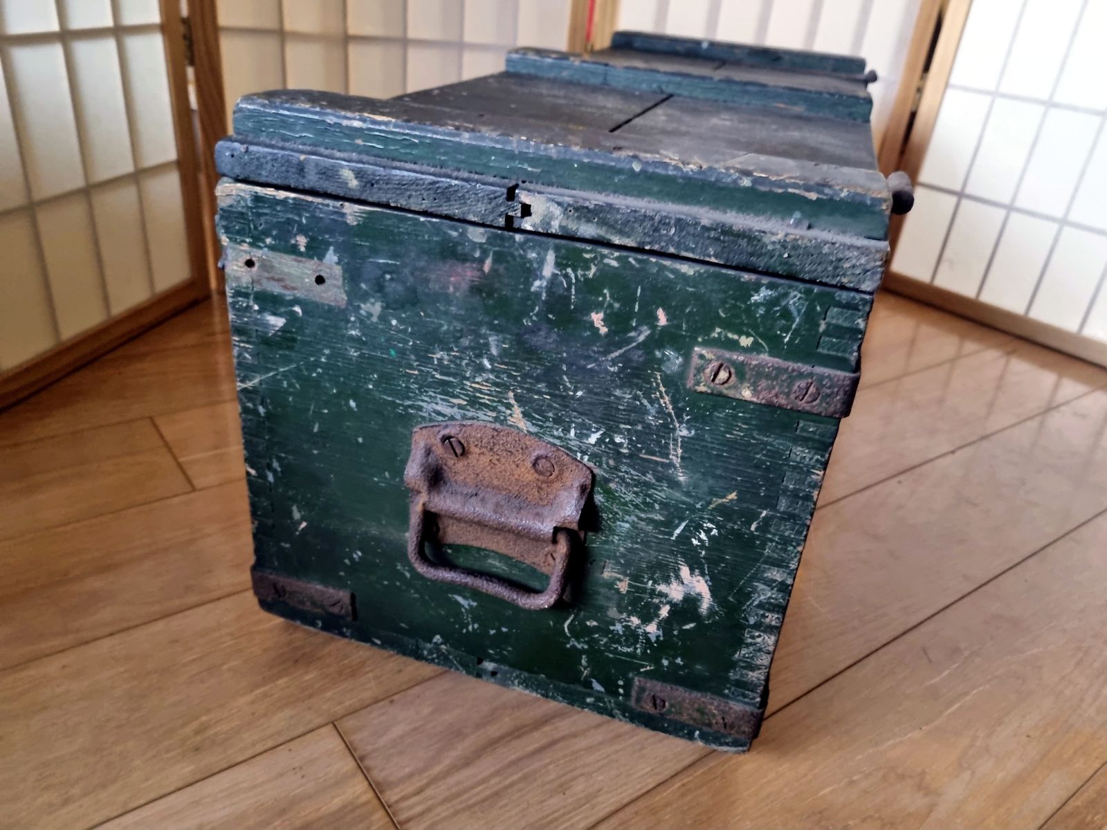 photo furniture Original Military Equipment Box, Royal Air Force Raf, World War Two British Issue Radio Ammo, Large