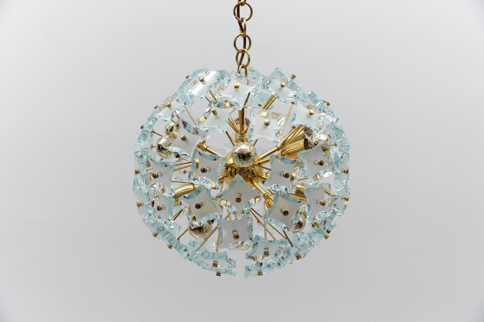 Snowflake Lamp In Gold And Glass In The By Zero Quattro, 1960s Italy photo vinterior