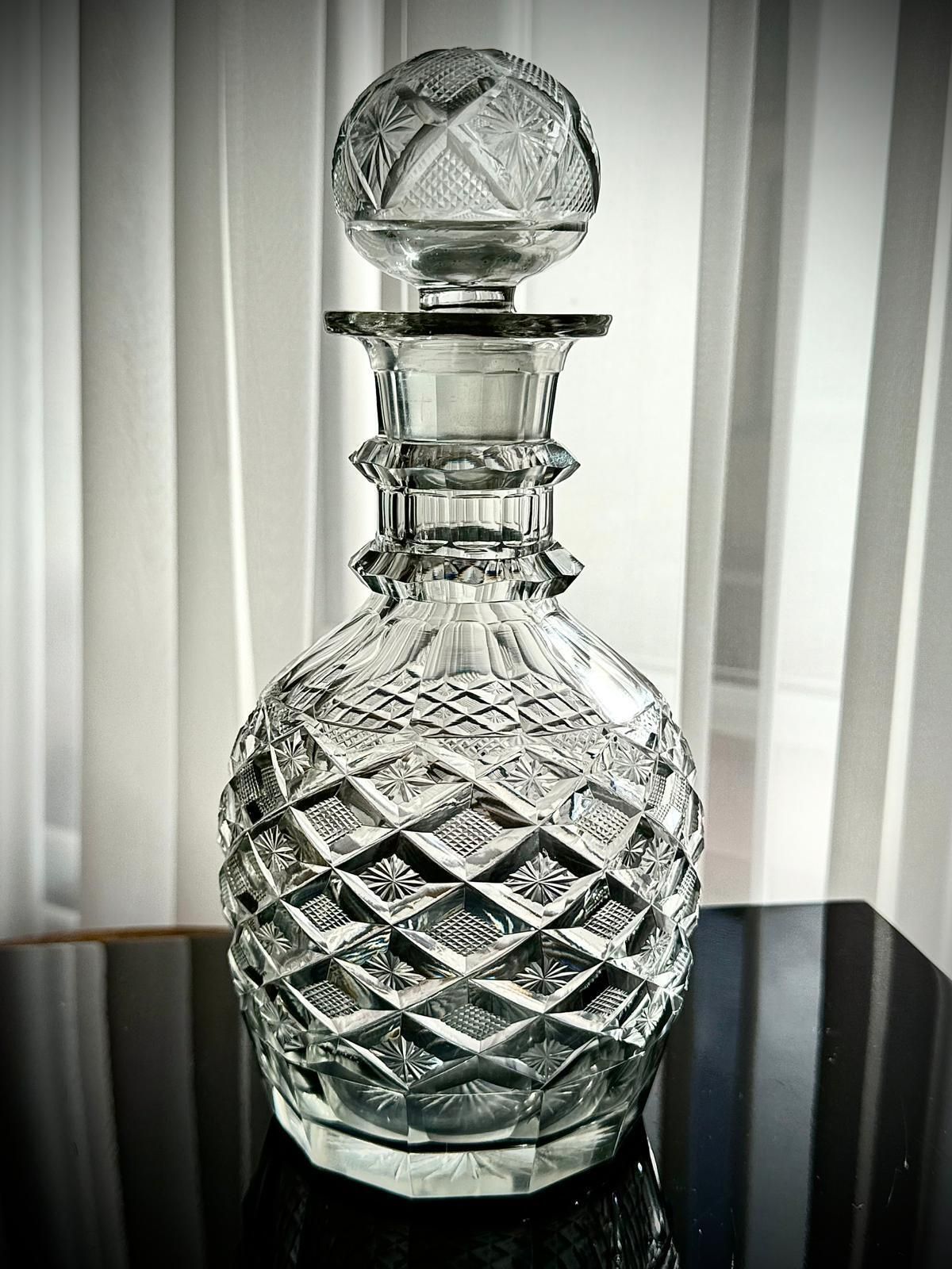 Pair Of Victorian Cut Glass Decanters With Diamond & Hobnail Cutting, England C.1880–1900 photo for sale