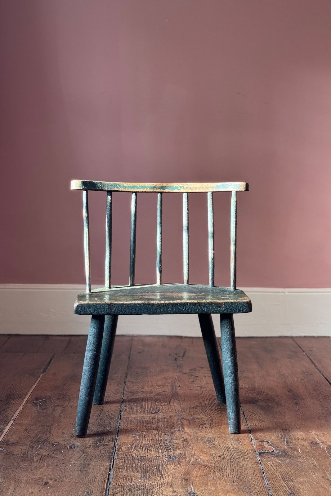 Beautiful 19th Century Irish Hedge Chair photo furniture