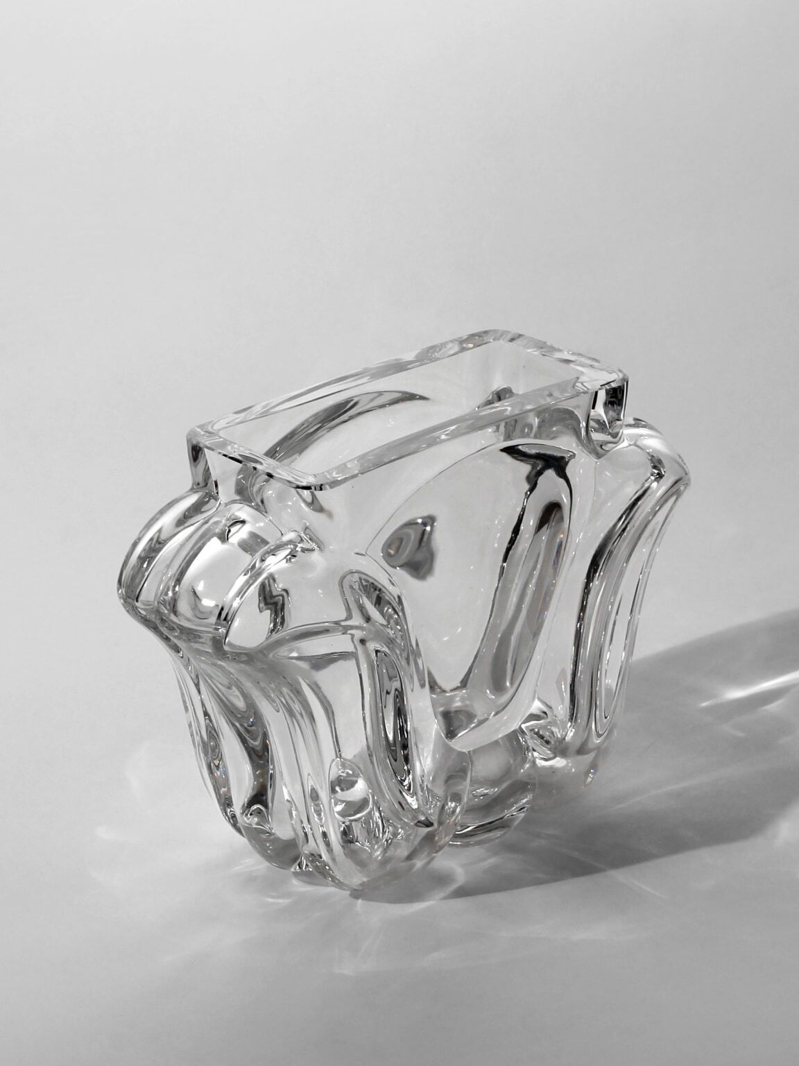 Lars Hellsten "Tulip" Full Lead Crystal Glass Vase, For Orrefors, Sweden photo for sale
