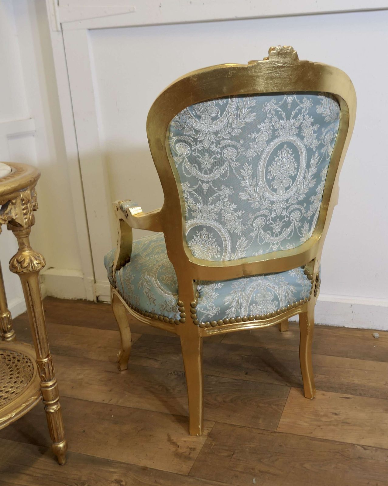 A Superb Pair Of French 19th Century Gilt Salon Chairs photo vinterior