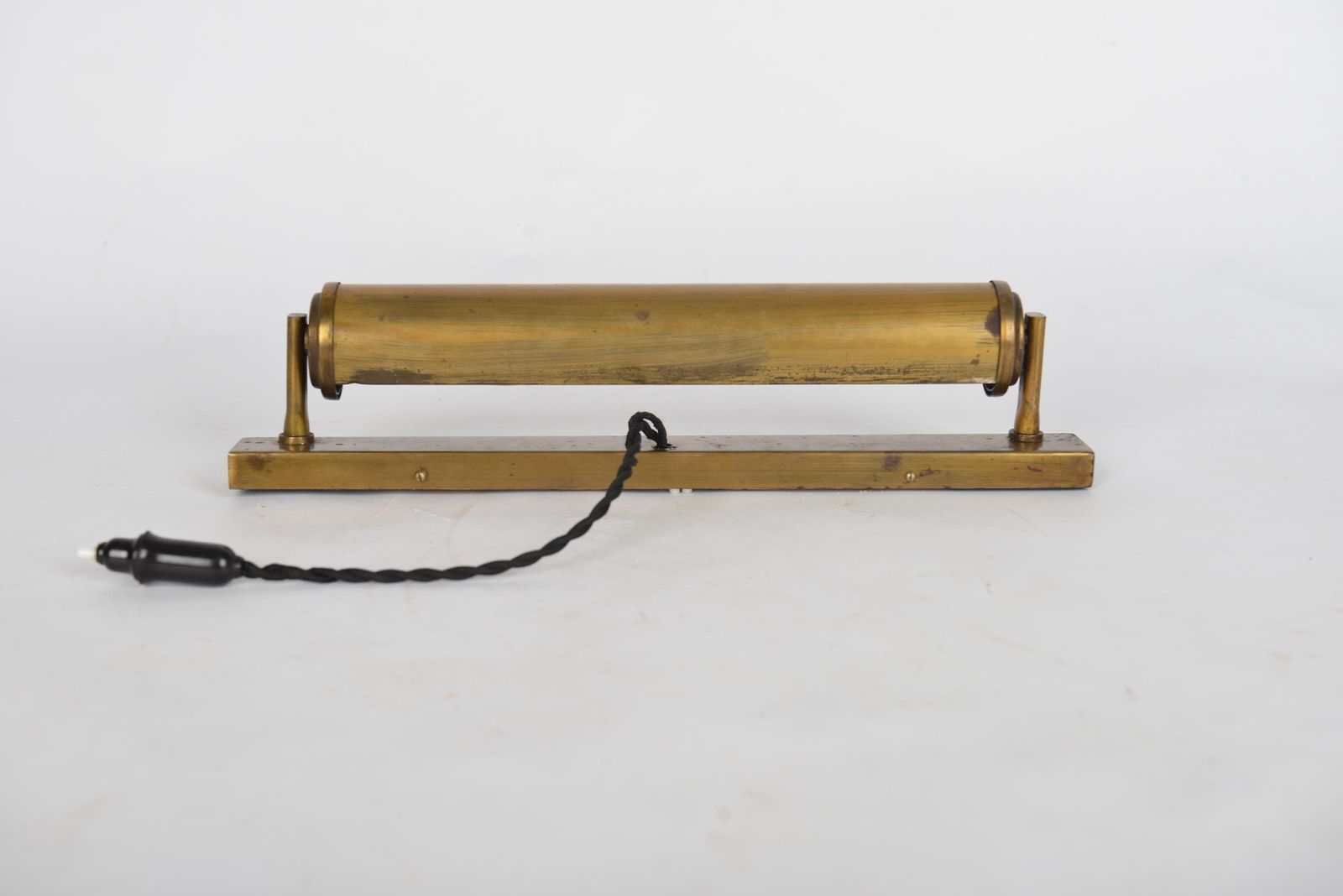 Bauhaus Functionalist Brass Wall Lamp, 1930s Modernist Wall Light In Brass, Bauhaus Scone Art Deco Scone photo Lighting
