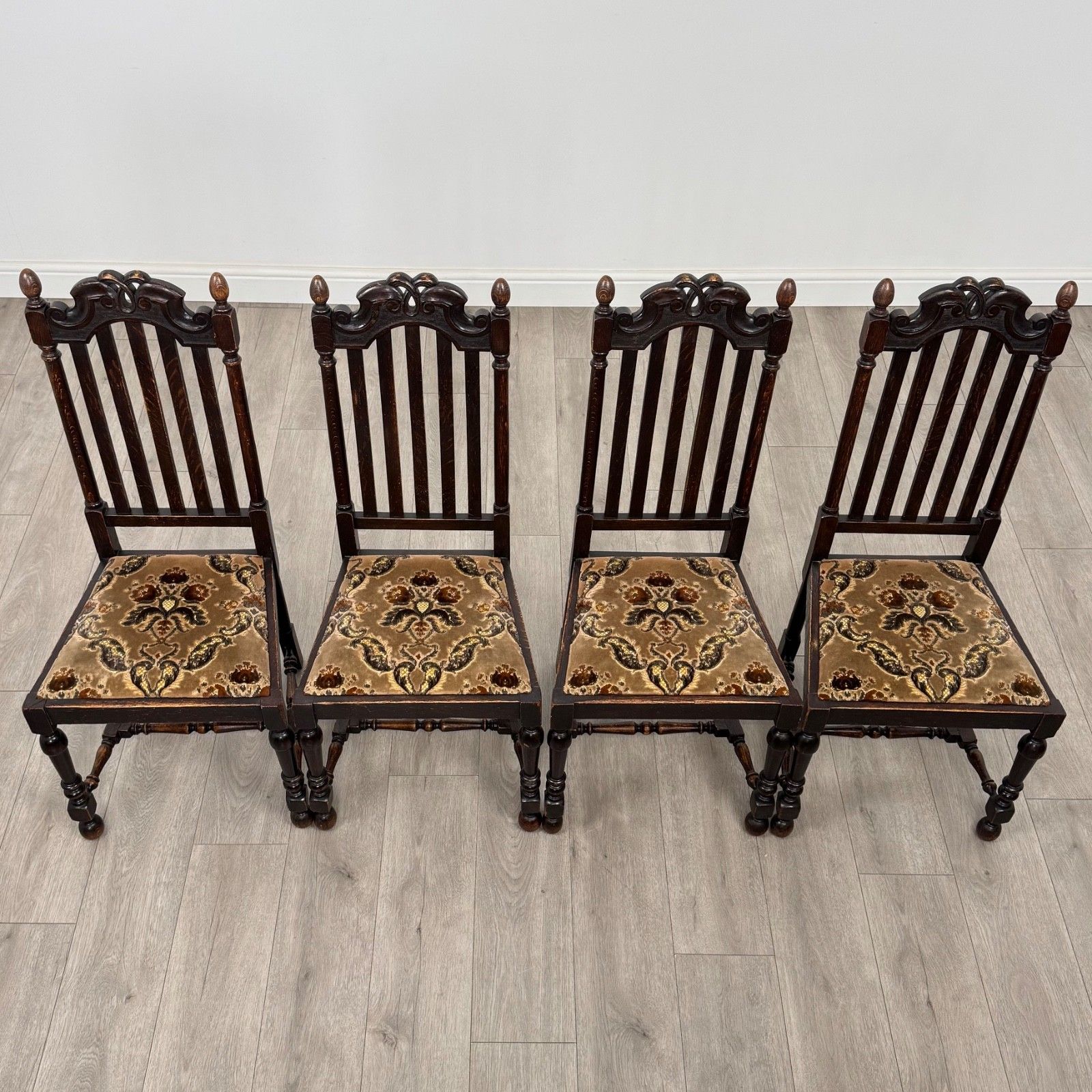 photo furniture Antique 20th Century Good Quality Set Of 6 Oak Dining Chairs