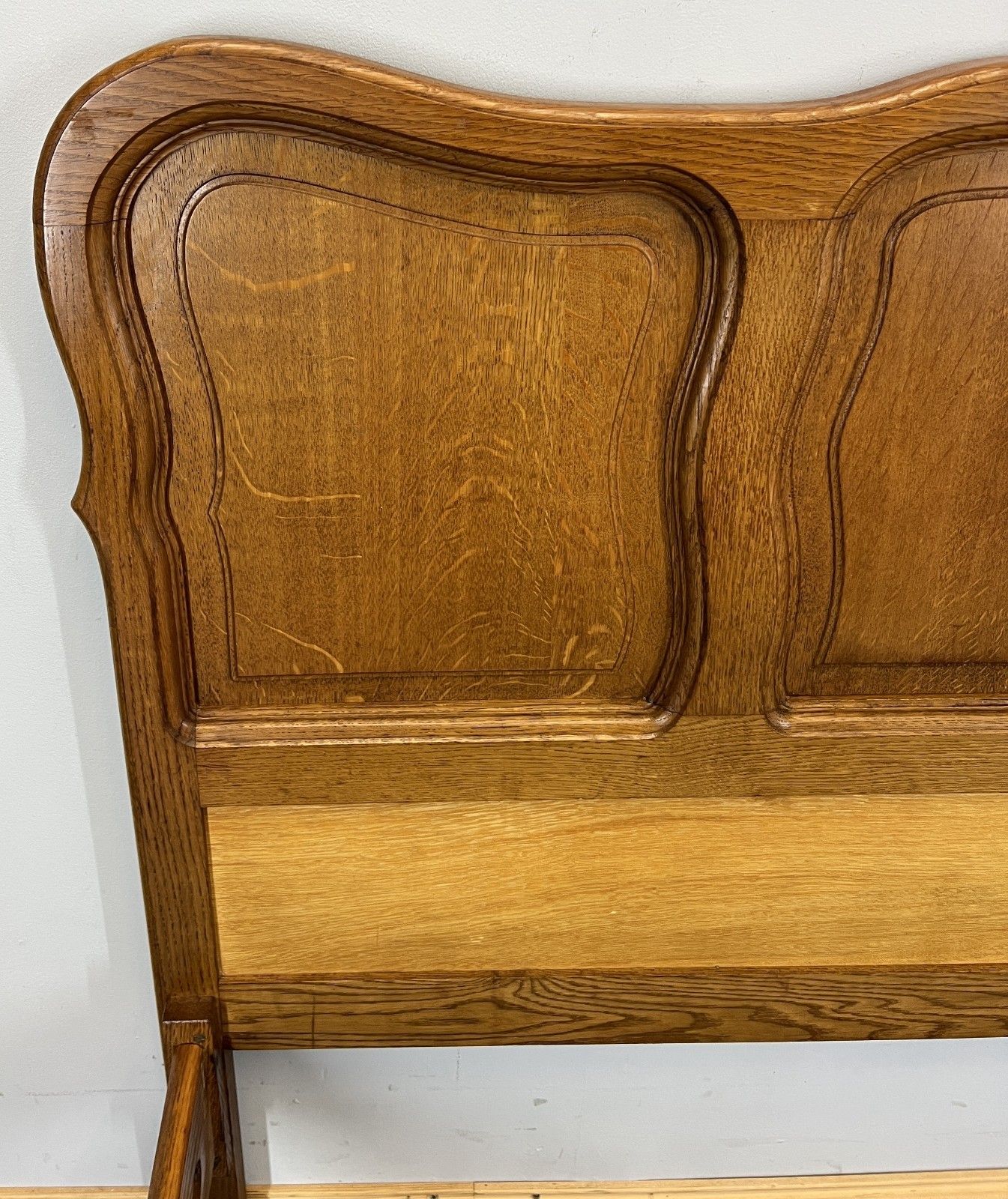 photo furniture Bed Vintage French Louis XVI Double Bed Frame Oak Carved Headboard Lot 4617