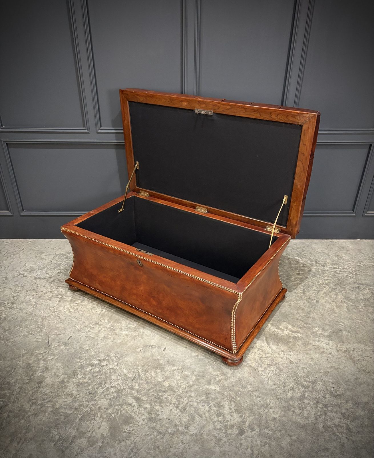 Large Regency Leather Ottoman photo furniture