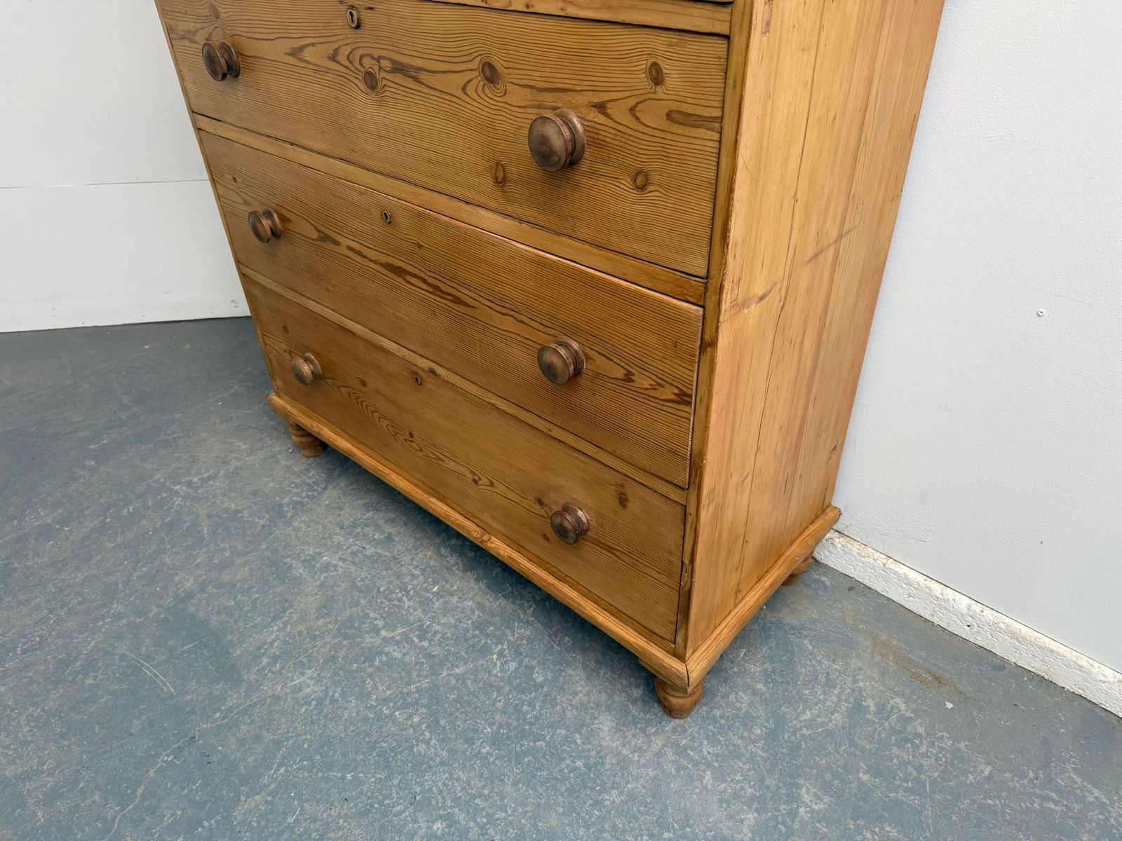 A Superb Tall & Narrow Waxed Georgian Pine 5 Drawer Chest Of Drawers photo vintage