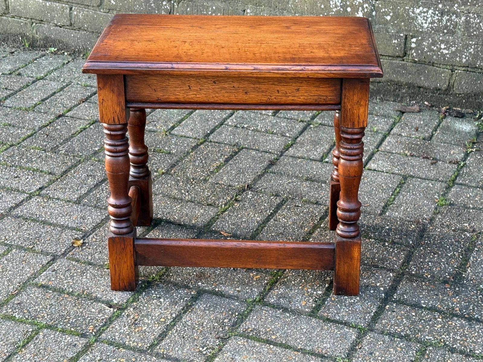 Quality Vintage Solid Wood Small Side Table English Traditional Occasional Table C1950s (49cm W, 44cm H) photo 135.0