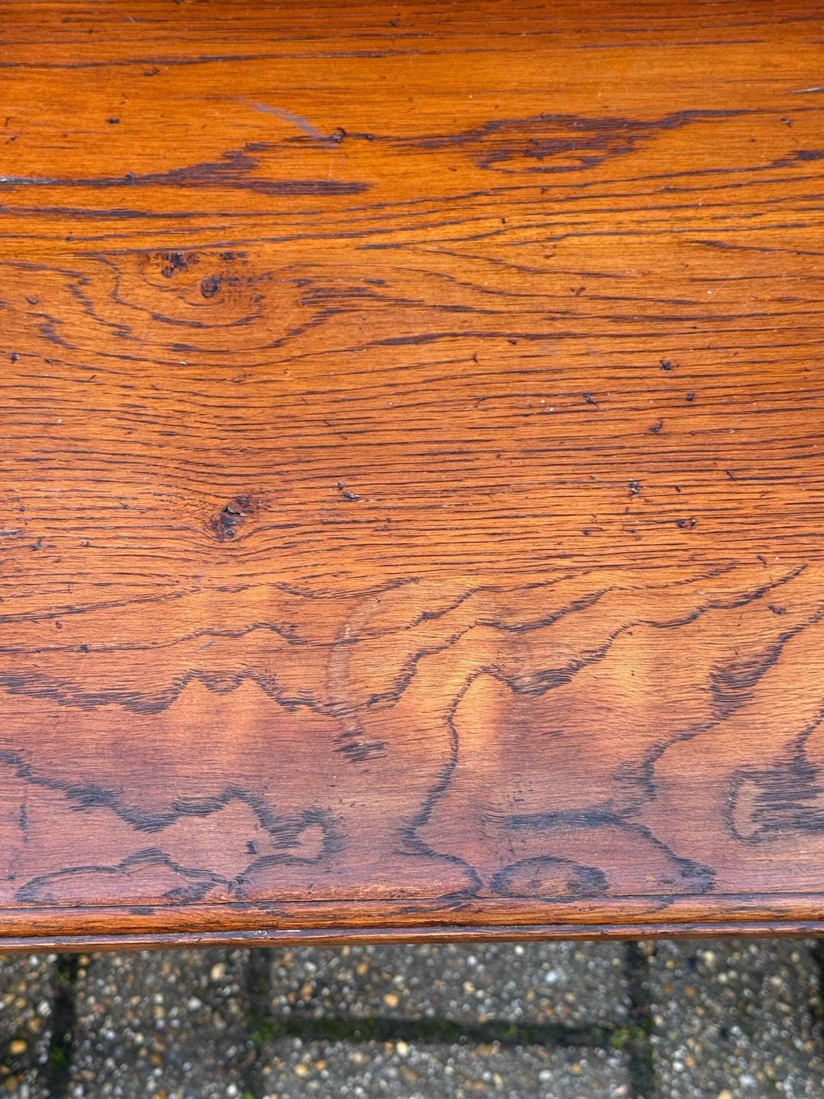 photo vintage Quality Vintage Solid Wood Side Table English Traditional Occasional Table C1950s (59cm W X 47cm H)
