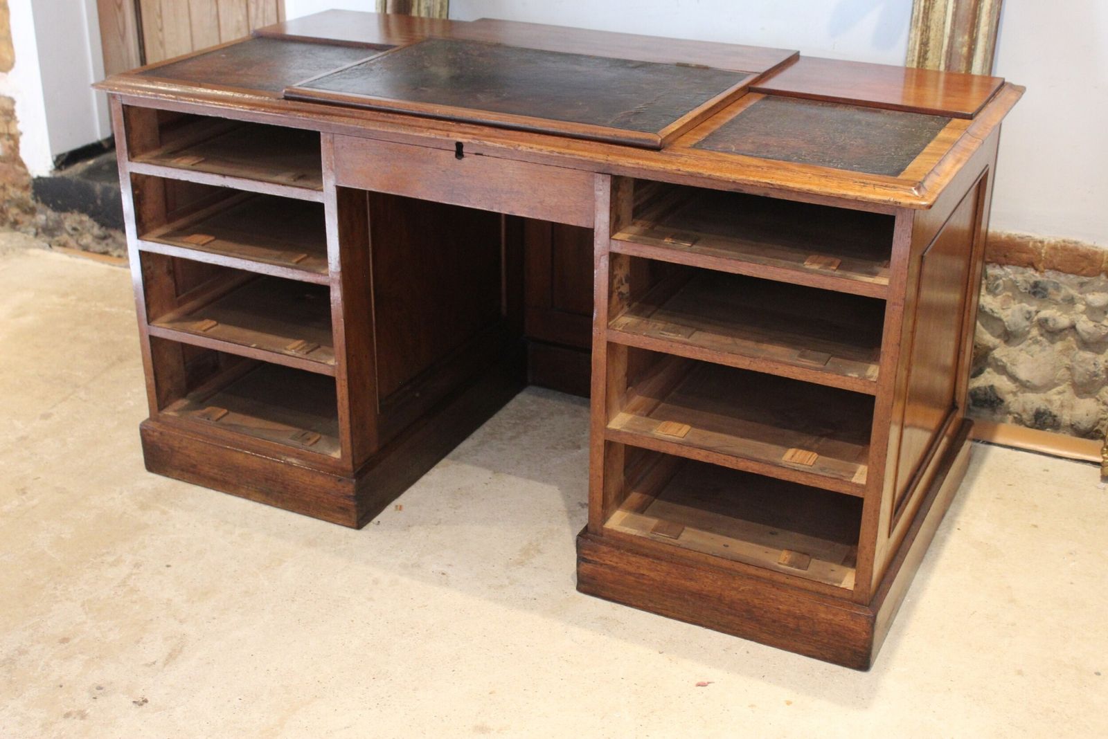 Desk Wonderful Elveden Estate Victorian Mahogany C1850 photo vinterior
