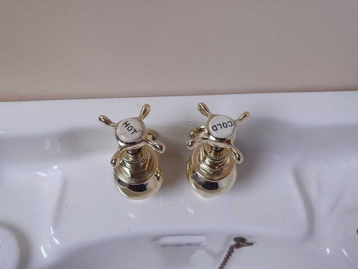photo furniture Victorian Brass Globe Bath Taps, Polished And Overhauled
