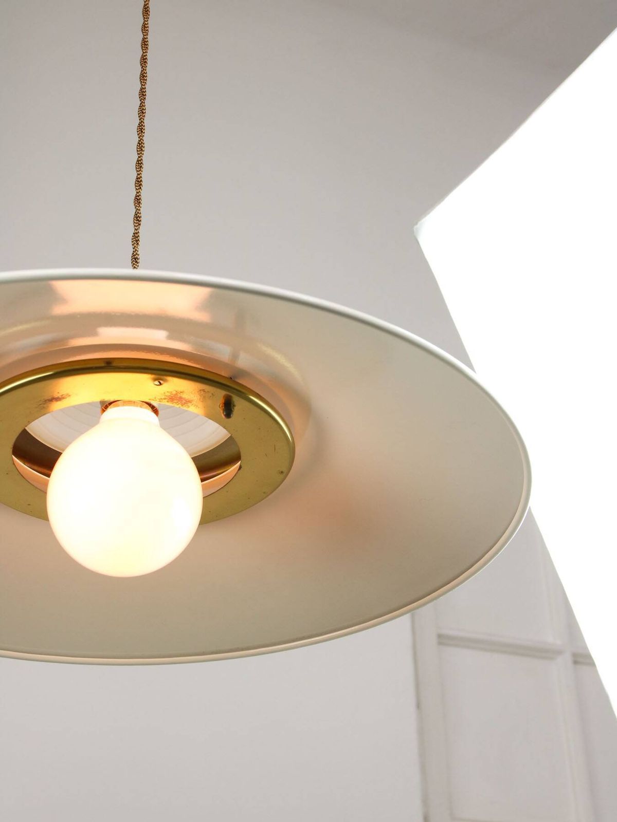 photo furniture Vintage Italian Brass And Metal Saucer Pendant Lamp, 1970s