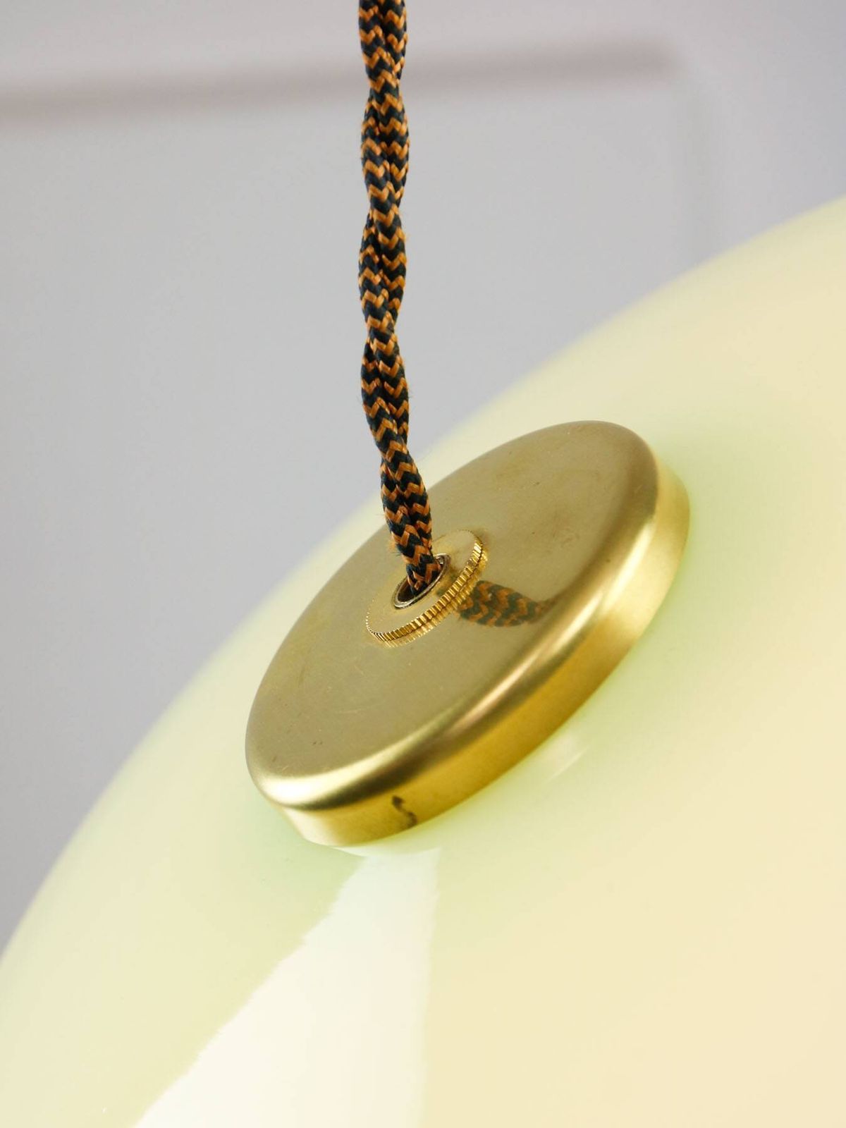 photo vinterior Mid Century Italian Brass And Green Glass Pendant Lamp