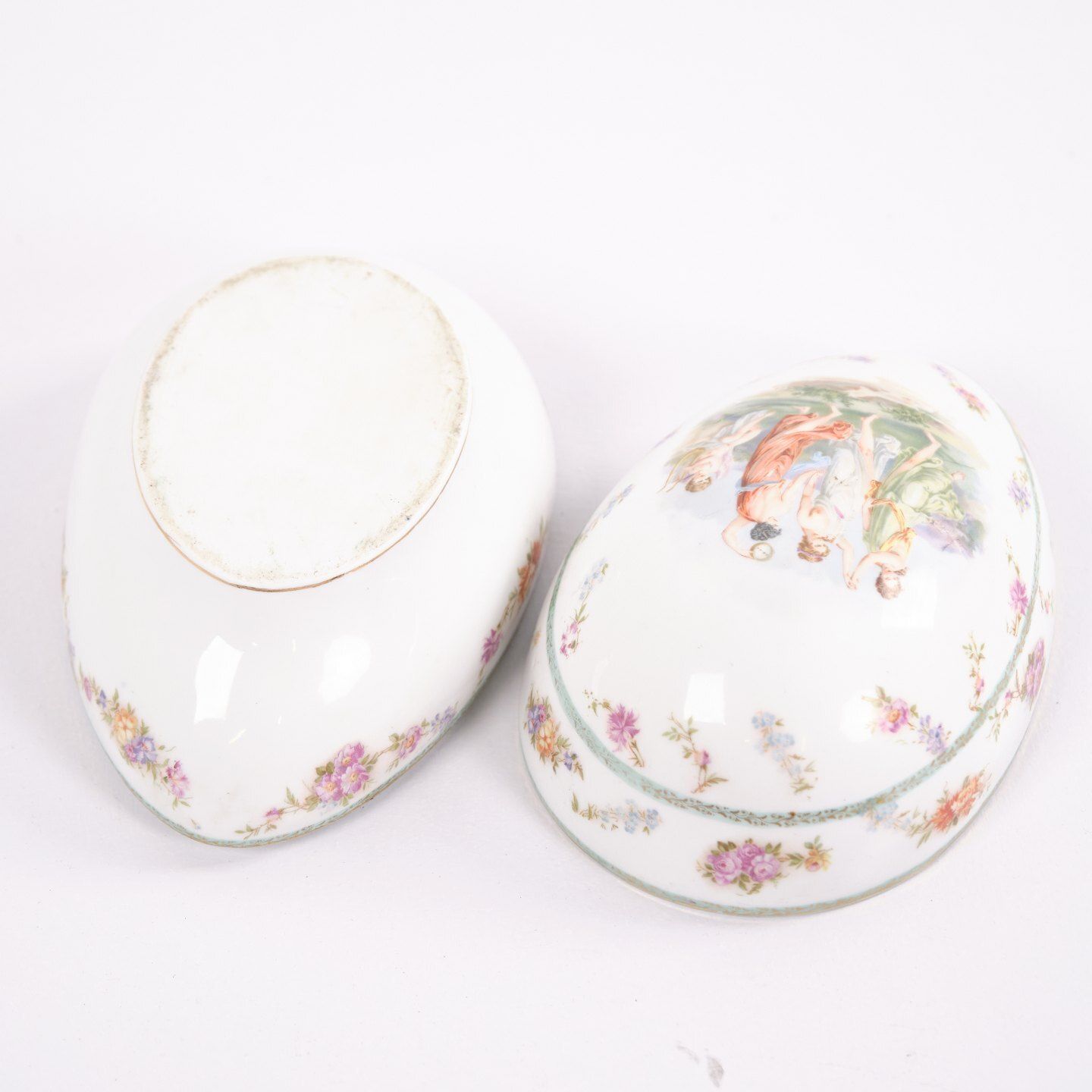 French Jewelry Box   Hand Painted Motif   1890s photo vintage