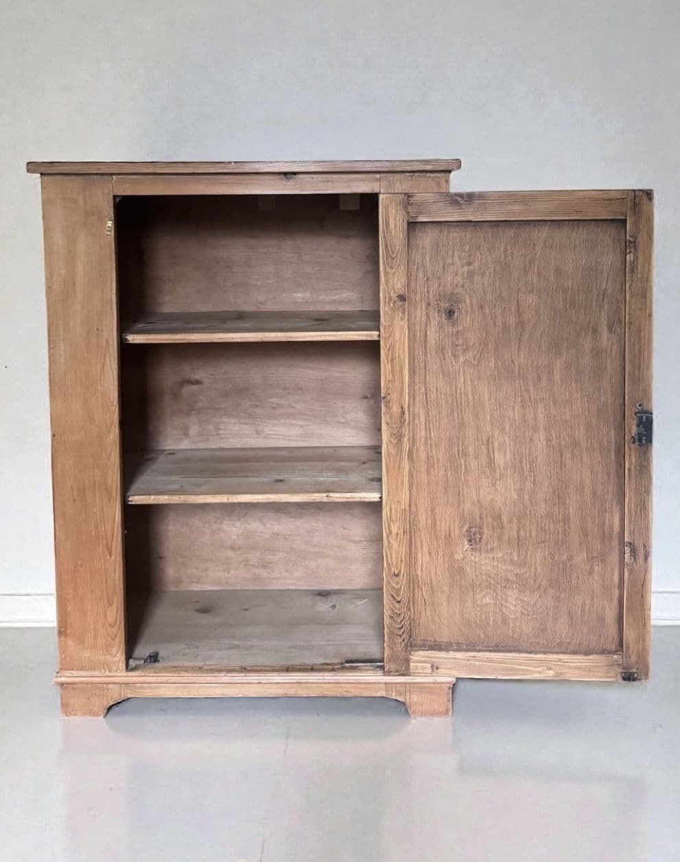 Antique Stripped Solid Pine & Ply School Toy Cupboard Sideboard photo vinterior