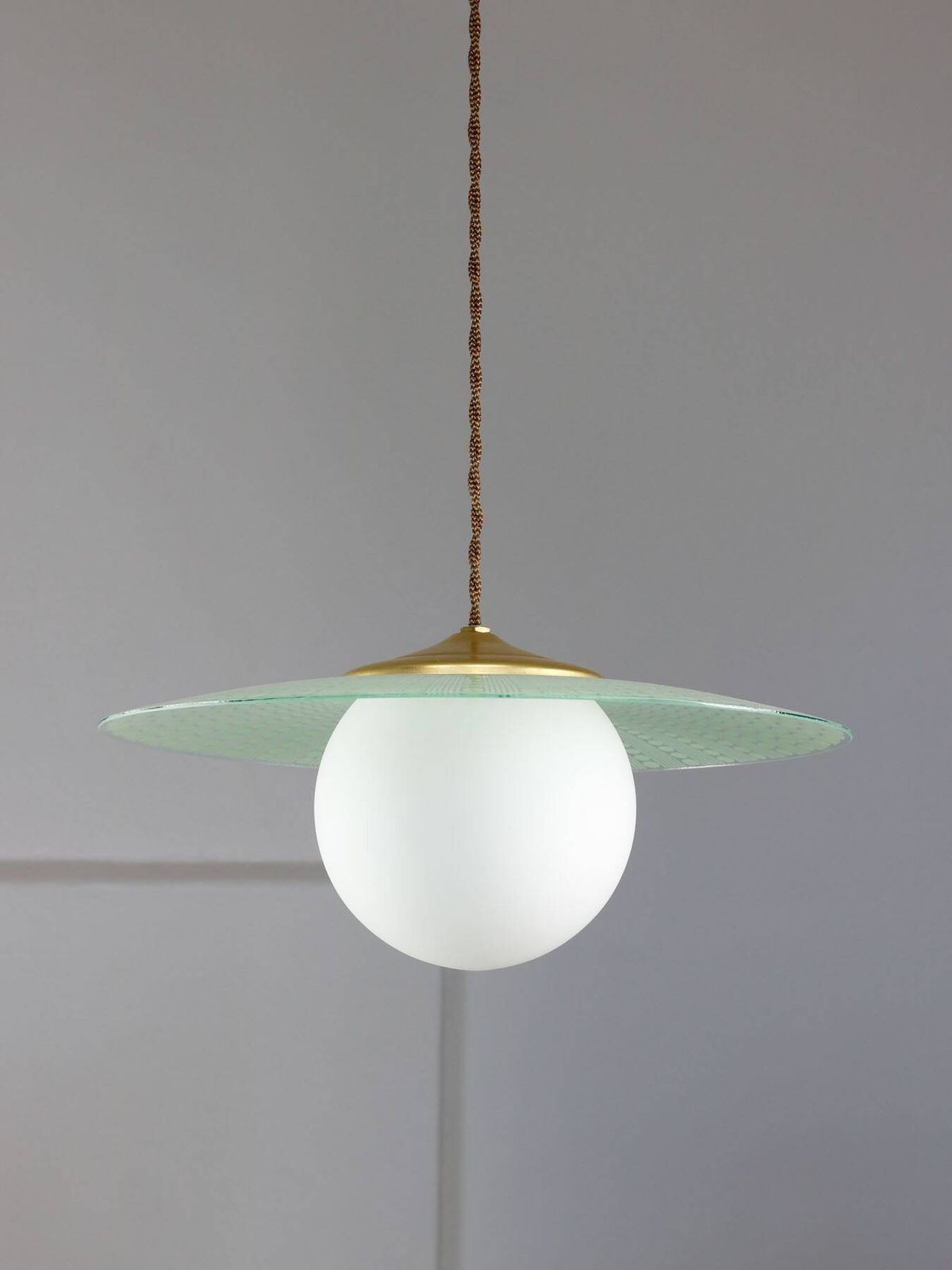 Mid Century Italian Angel Pendant Lamp In Brass And Opaline Glass photo vintage