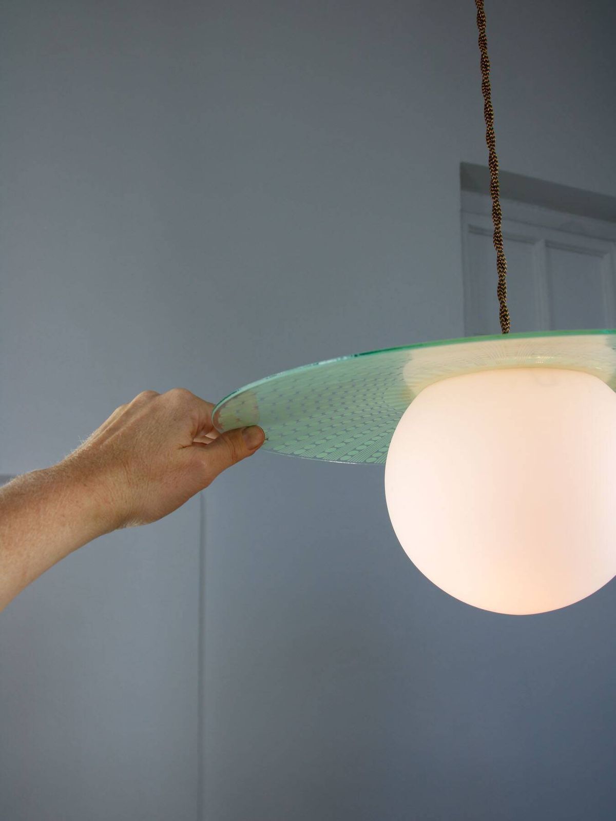 503.0 Mid Century Italian Angel Pendant Lamp In Brass And Opaline Glass photo