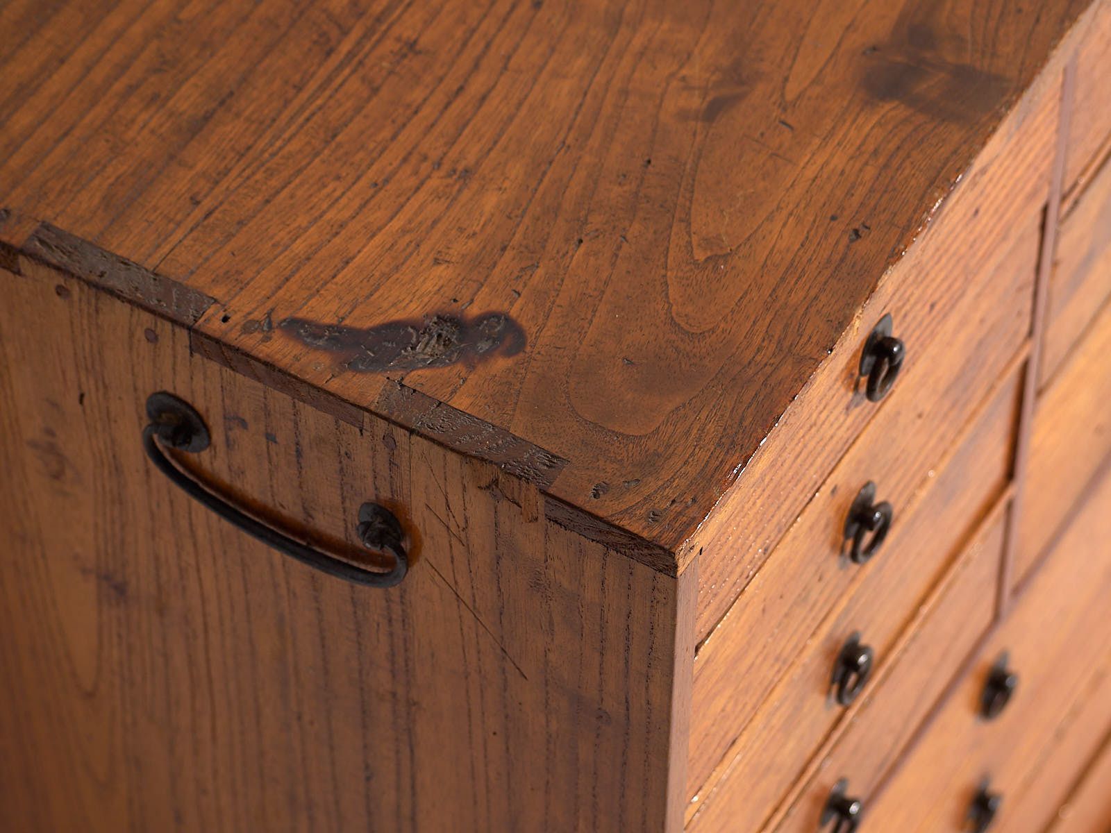 Antique Japanese Keyaki Wood Ko Dansu – Late Edo / Meiji Period (C. 1850 1880) photo vinterior