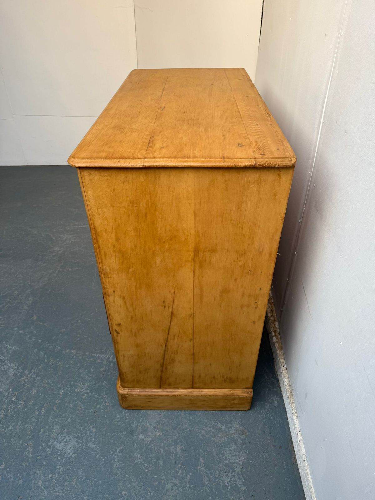 A Large Deep Waxed Victorian Pine 5 Drawer Chest Of Drawers photo buy