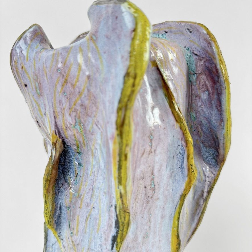 photo furniture "Untitled 2023" Semi Refractory And Glazed Ceramic Sculpture By Alessandro Roma
