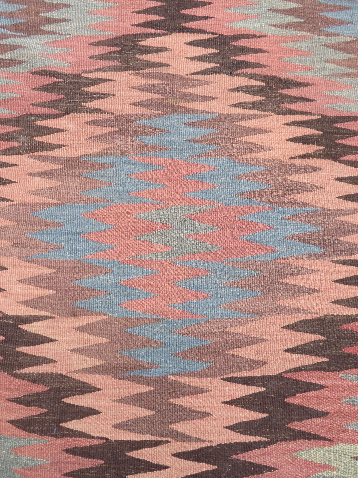 Rare Design Azerbaijan Mianeh Long Kilim Rug. 303cm X 120cm. photo vinterior
