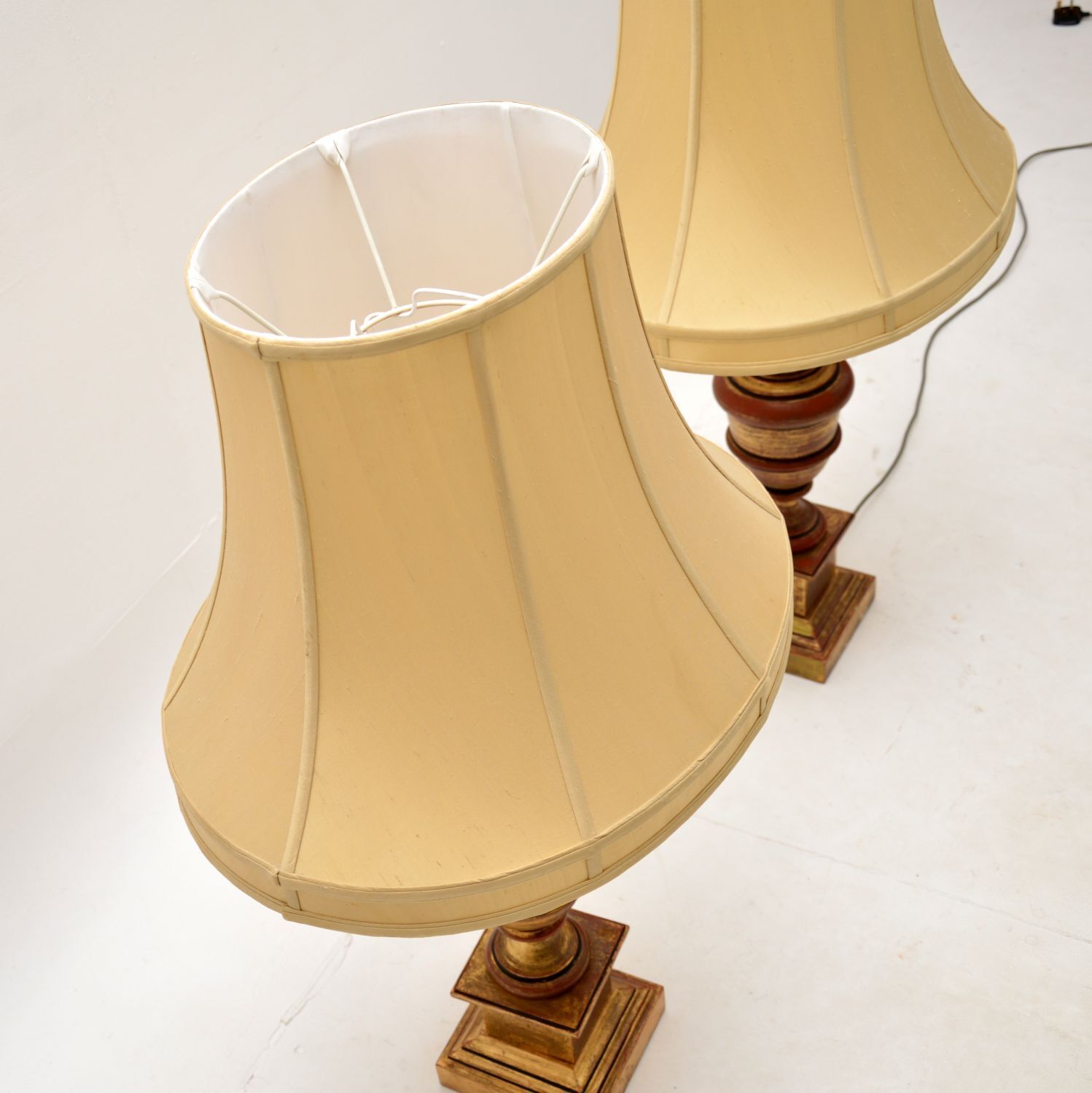 709.0 Pair Of Antique Gilt Wood Table Lamps photo
