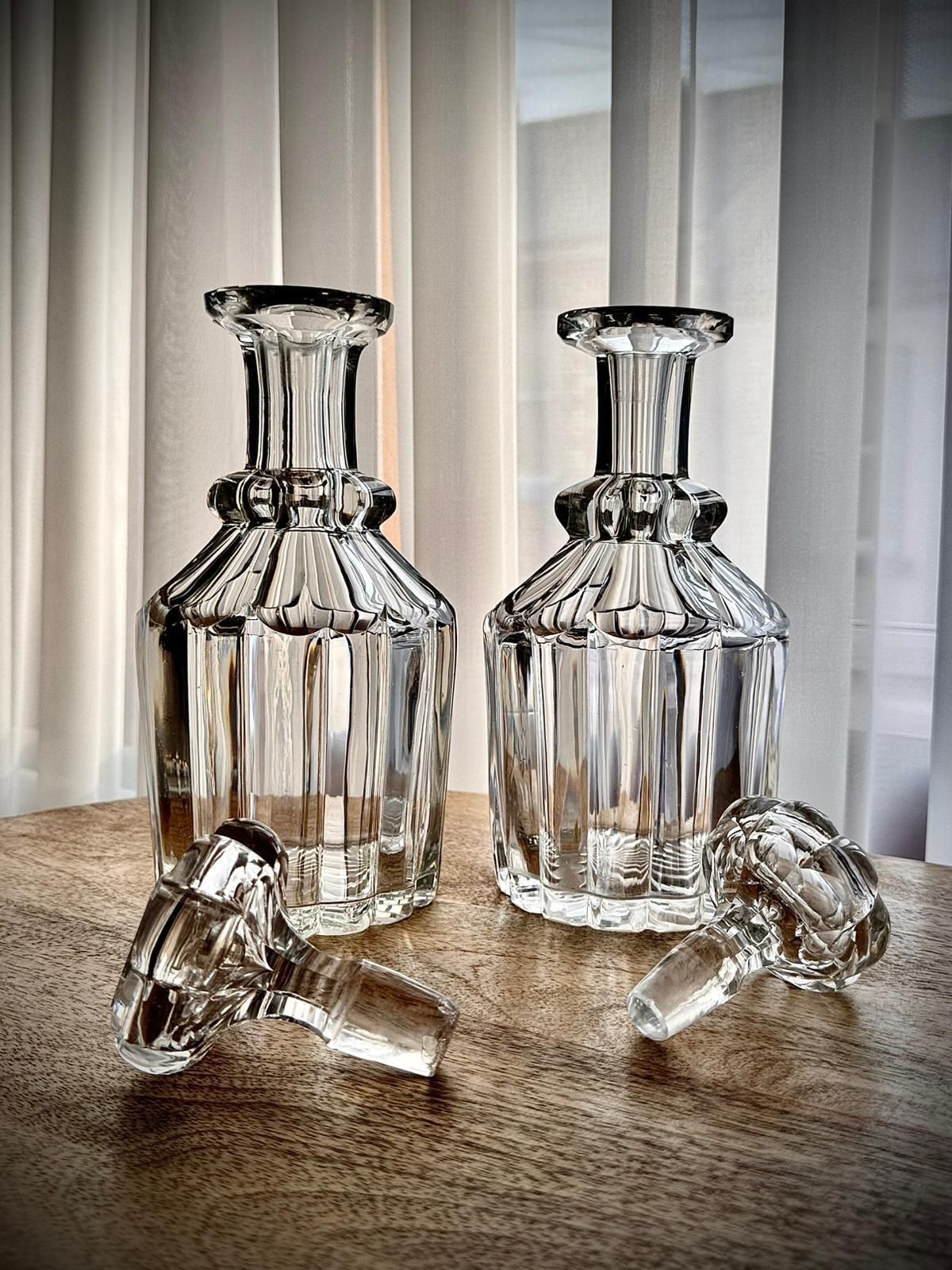 photo furniture Matched Pair Of Georgian–Regency Cut Glass Decanters, C.1820–1835
