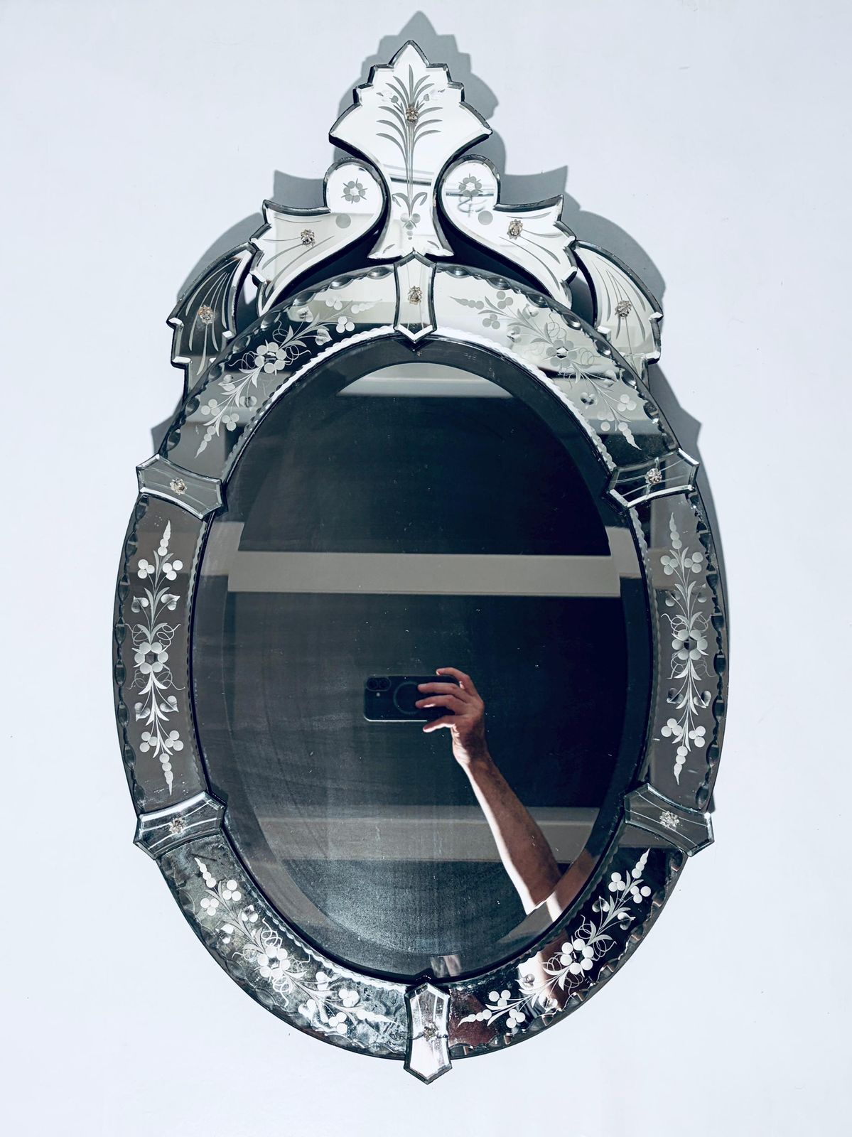 Oval Venetian Murano Glass Mirror / 1920s Flower Ornament Opulent Wall Mirror photo furniture