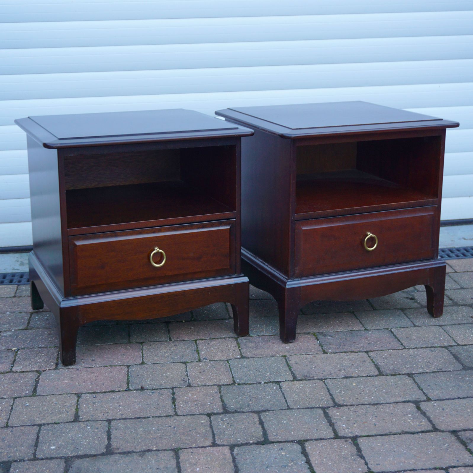 2x Stag Minstrel Pair Bedside Tables Original Rosewood Finish With Cubby & Drawer photo furniture