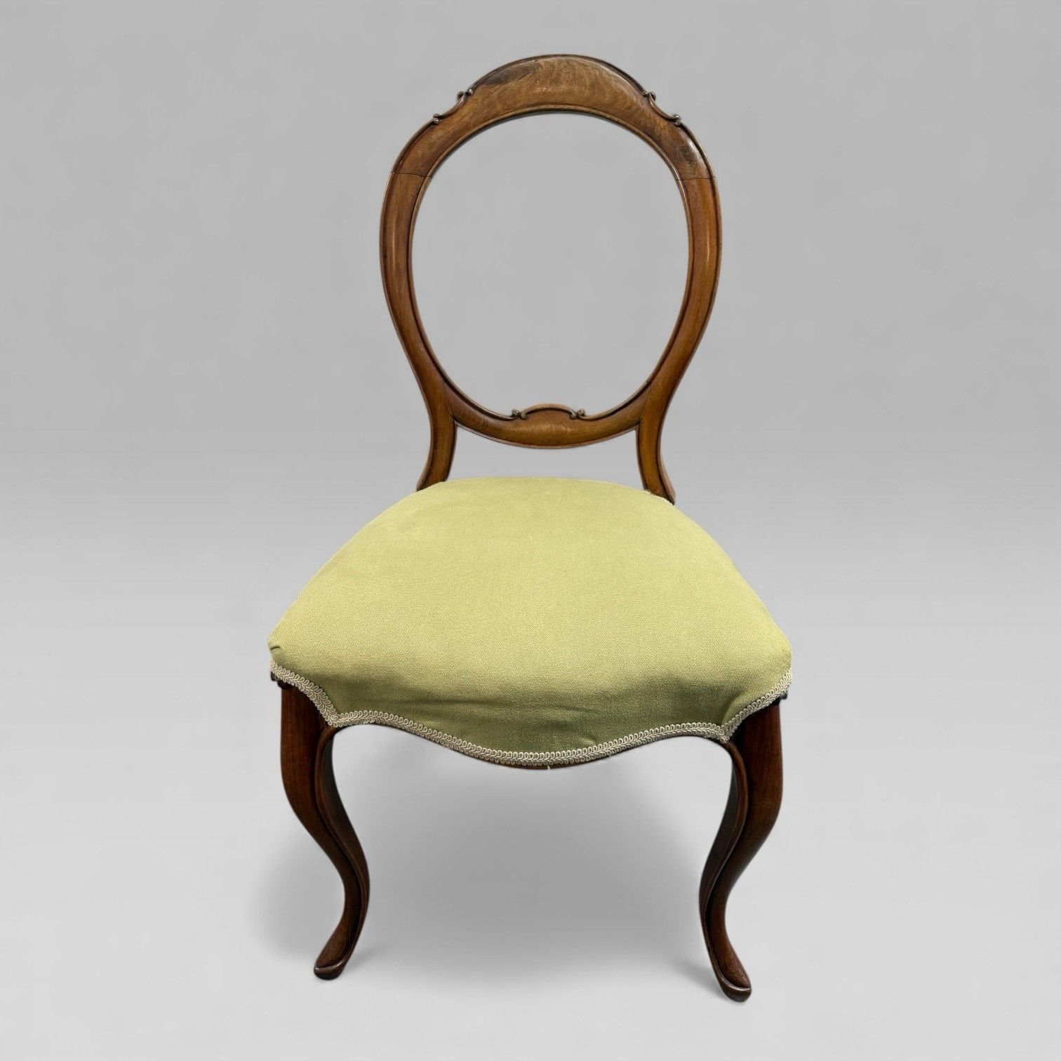 Pair Of Antique Victorian Walnut Balloon Back Chairs photo 195.0